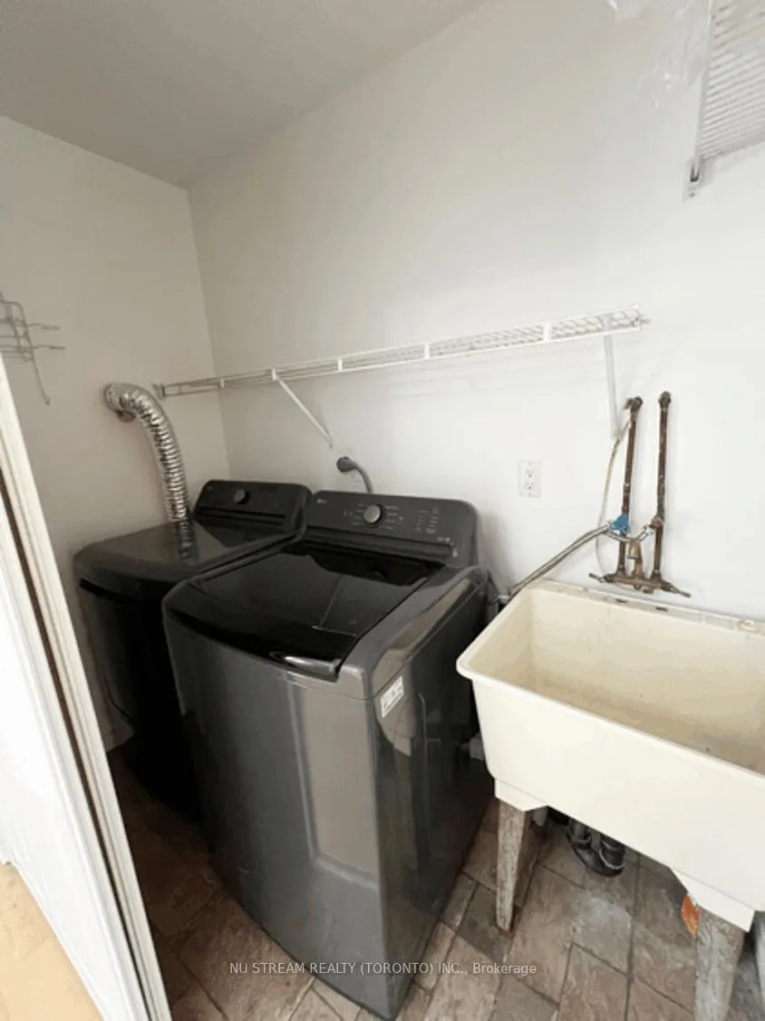 Photo 11 of Unit 16, 16 Ashton Crescent, Brampton, Central Park — HOMEH