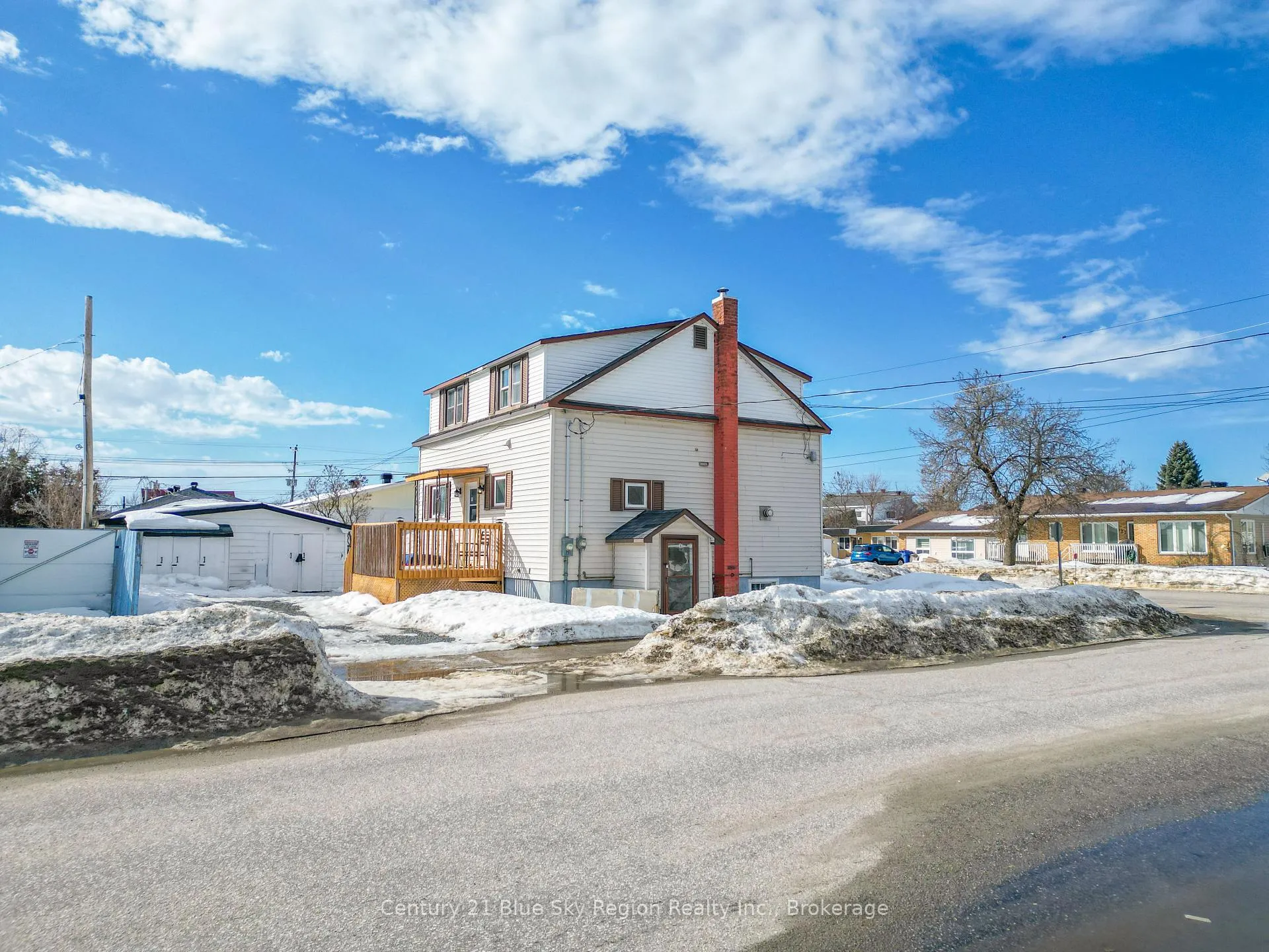 Photo 2 of 122 William Street, West Nipissing, Sturgeon Falls — HOMEH