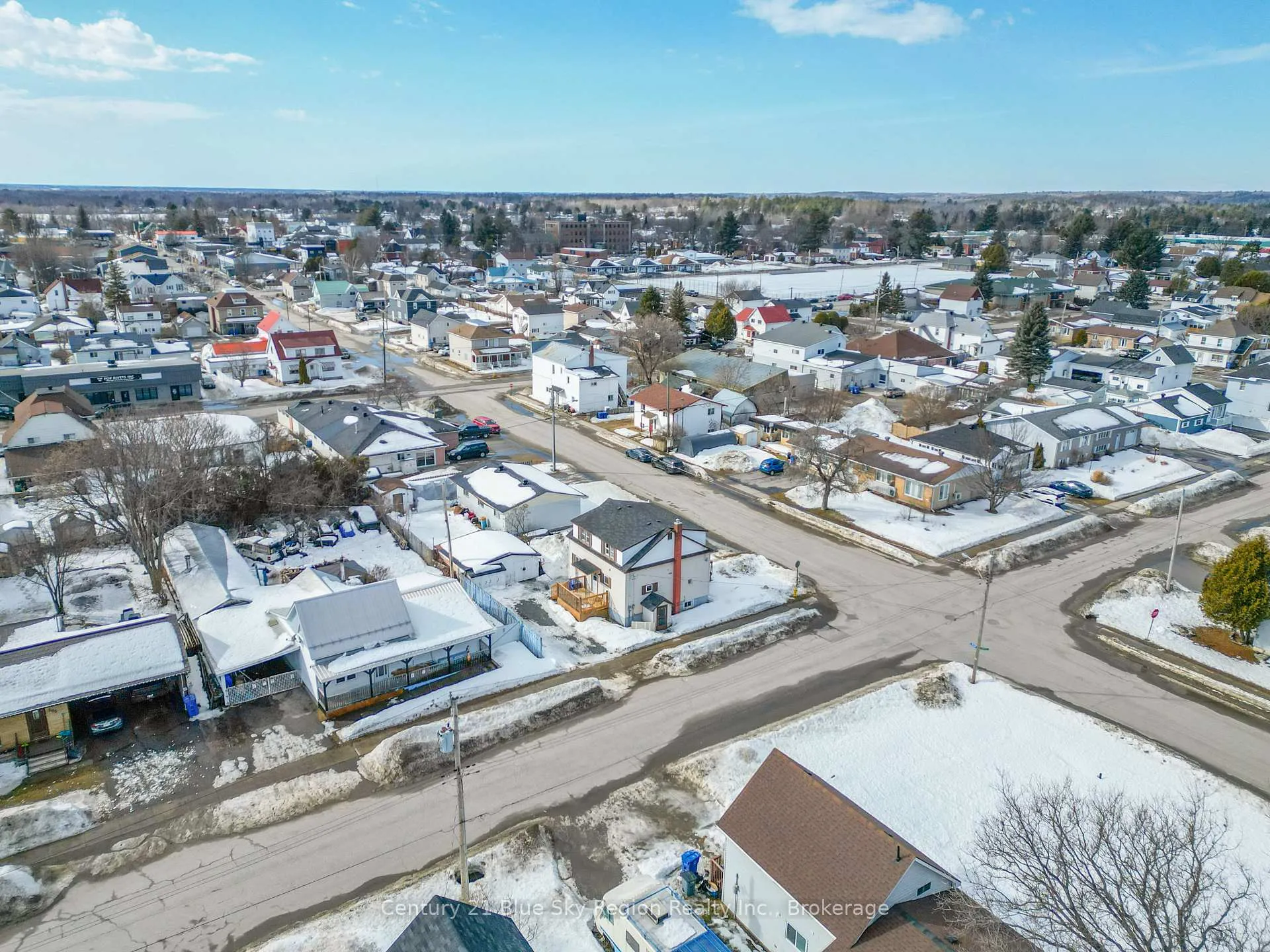 Photo 43 of 122 William Street, West Nipissing, Sturgeon Falls — HOMEH