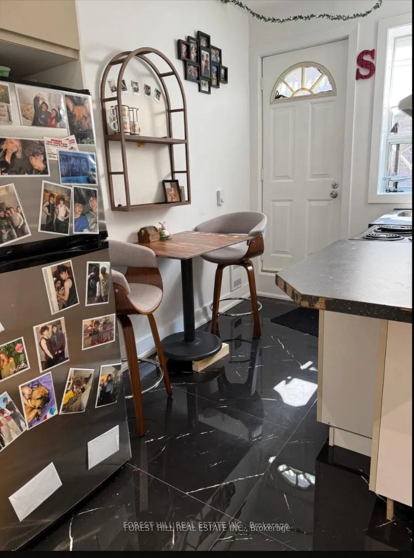 Photo 2 of Unit 2, 378 Yonge Street W, Toronto, Church-Yonge Corridor — HOMEH