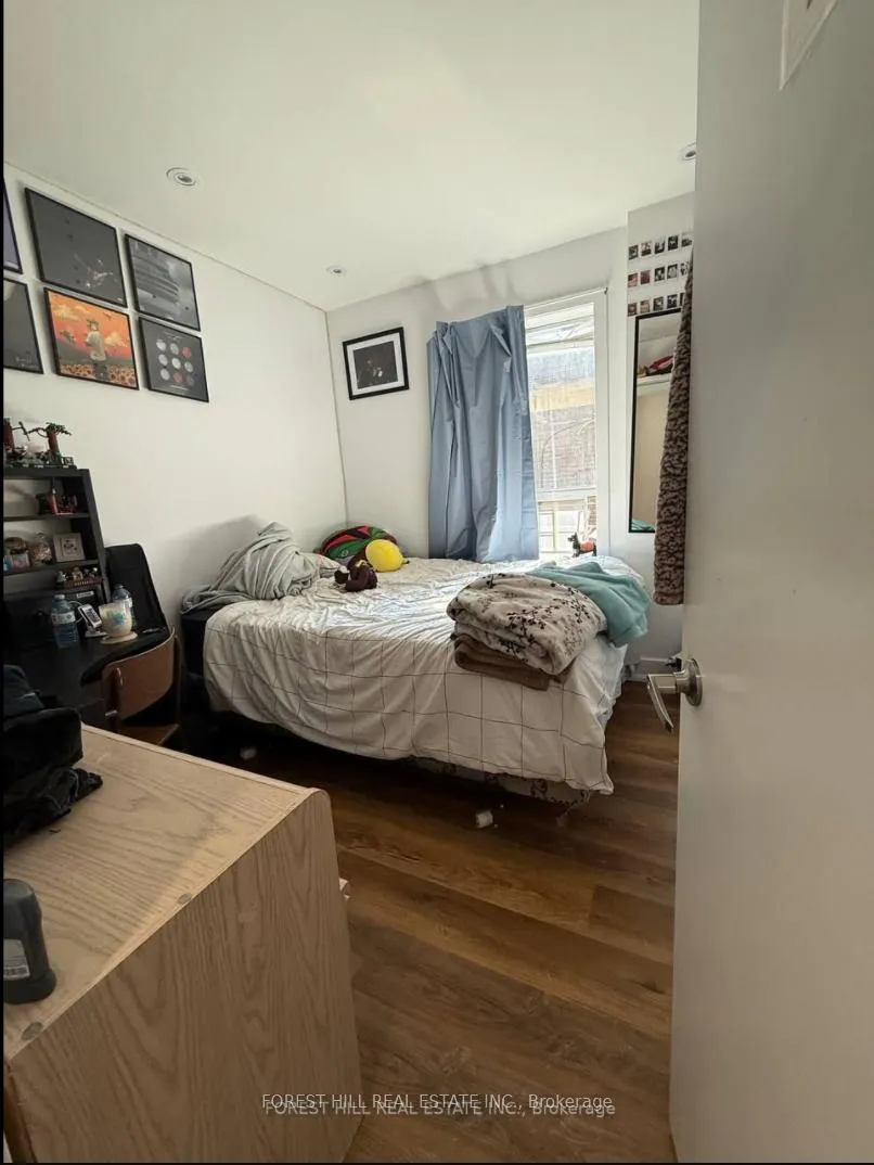 Photo 5 of Unit 2, 378 Yonge Street W, Toronto, Church-Yonge Corridor — HOMEH