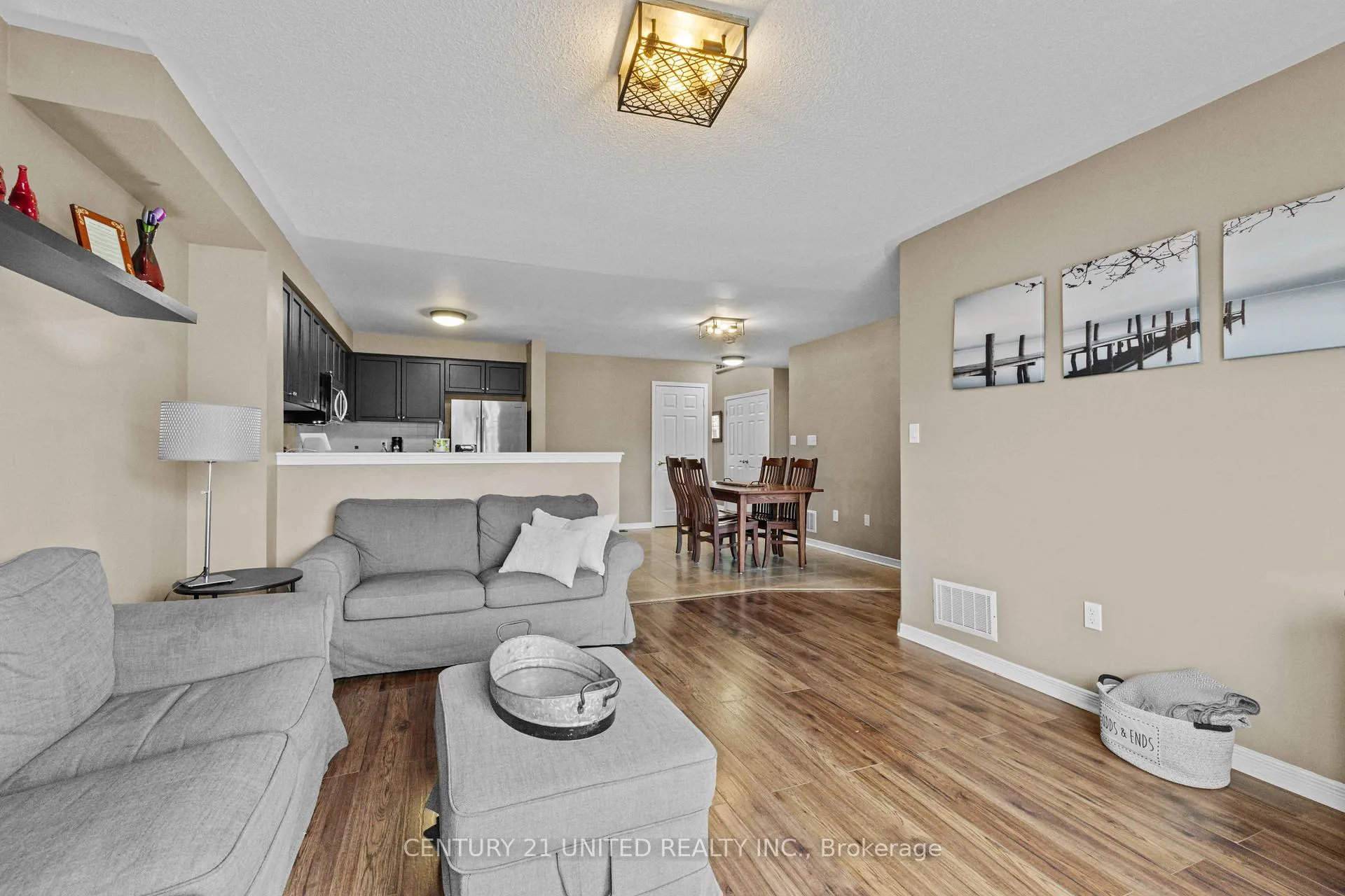 Photo 9 of 617 Tully Crescent, Peterborough, Monaghan Ward 2 — HOMEH