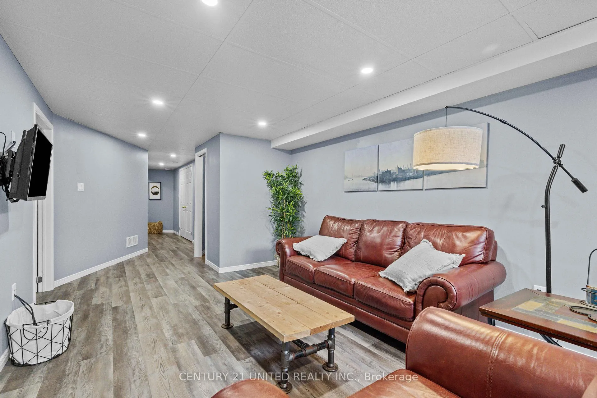 Photo 20 of 617 Tully Crescent, Peterborough, Monaghan Ward 2 — HOMEH
