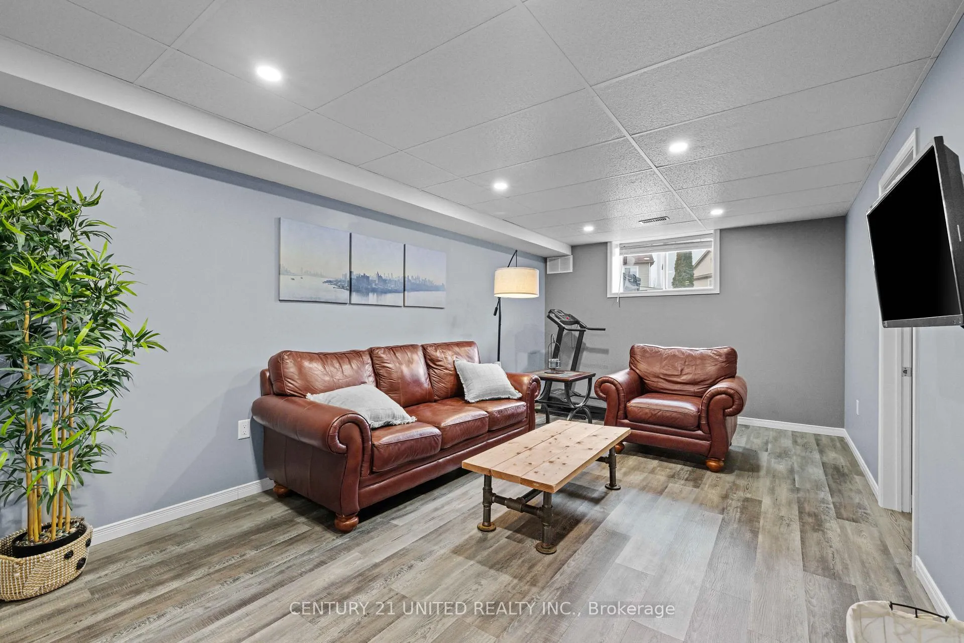 Photo 22 of 617 Tully Crescent, Peterborough, Monaghan Ward 2 — HOMEH