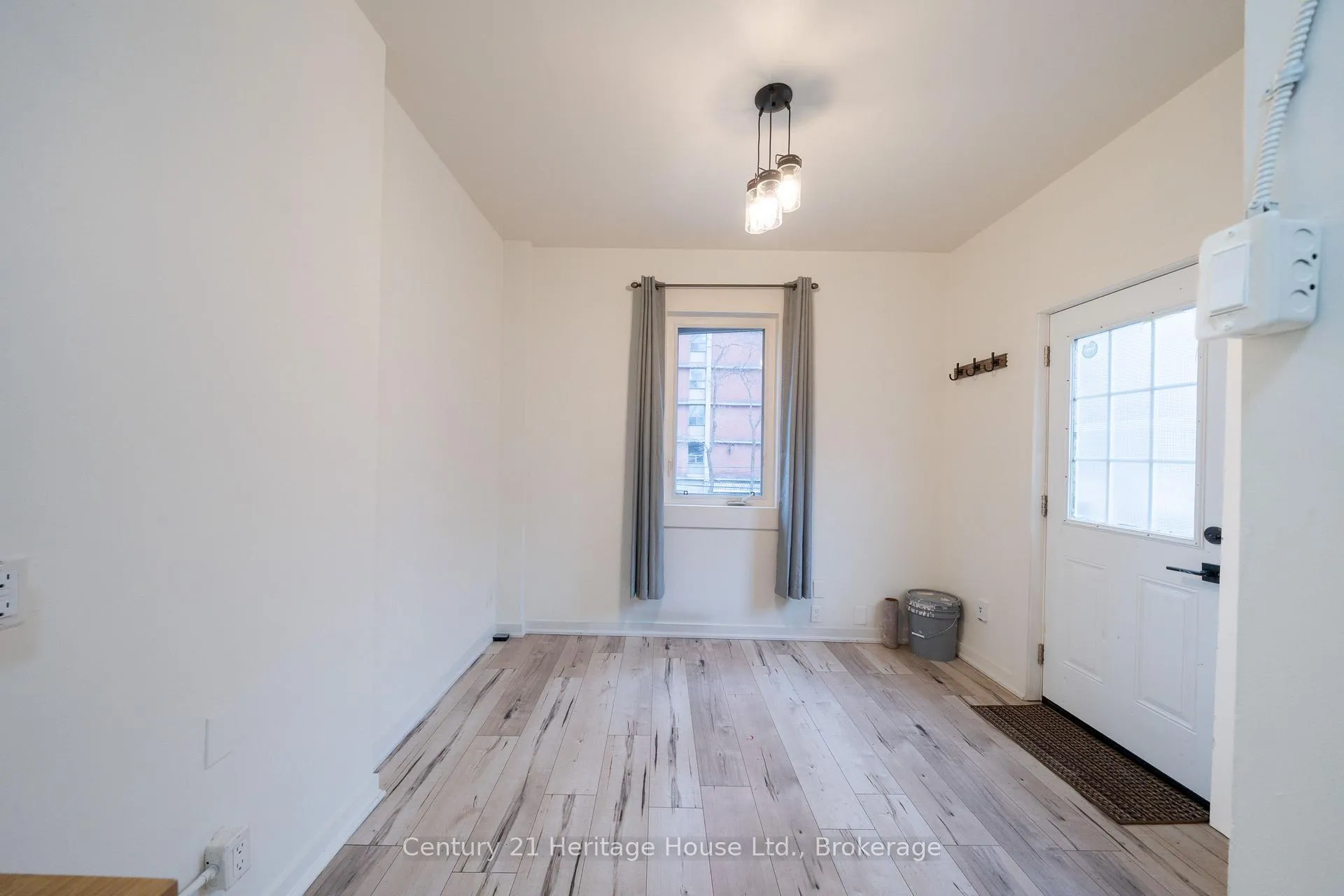 Photo 15 of Unit D, 210 Wilson Street, Hamilton, Landsdale — HOMEH
