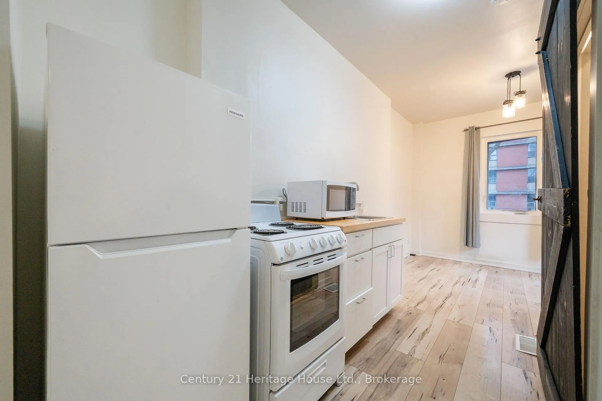 Photo 30 of Unit D, 210 Wilson Street, Hamilton, Landsdale — HOMEH