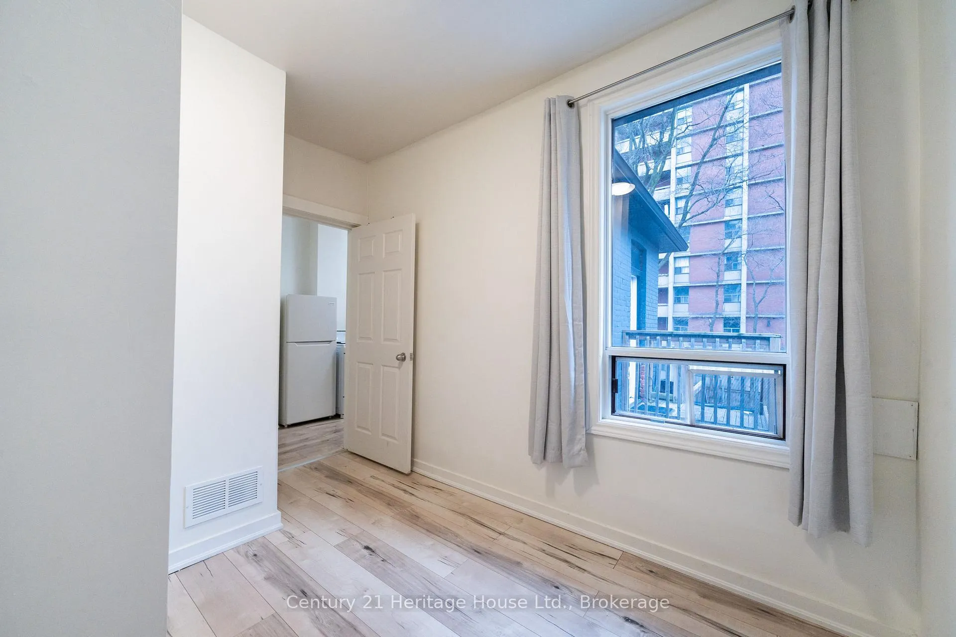 Photo 43 of Unit D, 210 Wilson Street, Hamilton, Landsdale — HOMEH