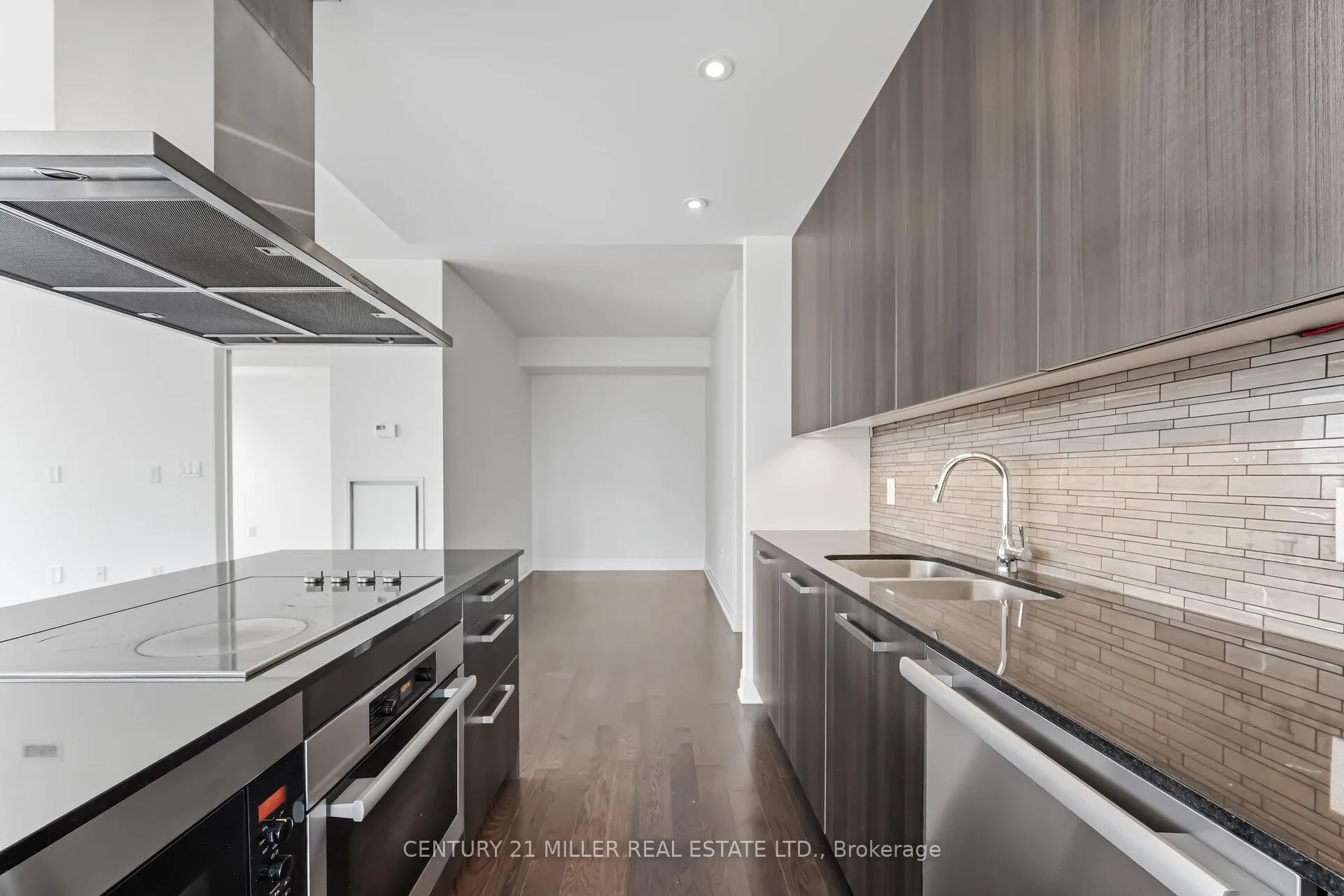 Photo 12 of Unit 3705, 8 The Esplanade, Toronto, Waterfront Communities — HOMEH