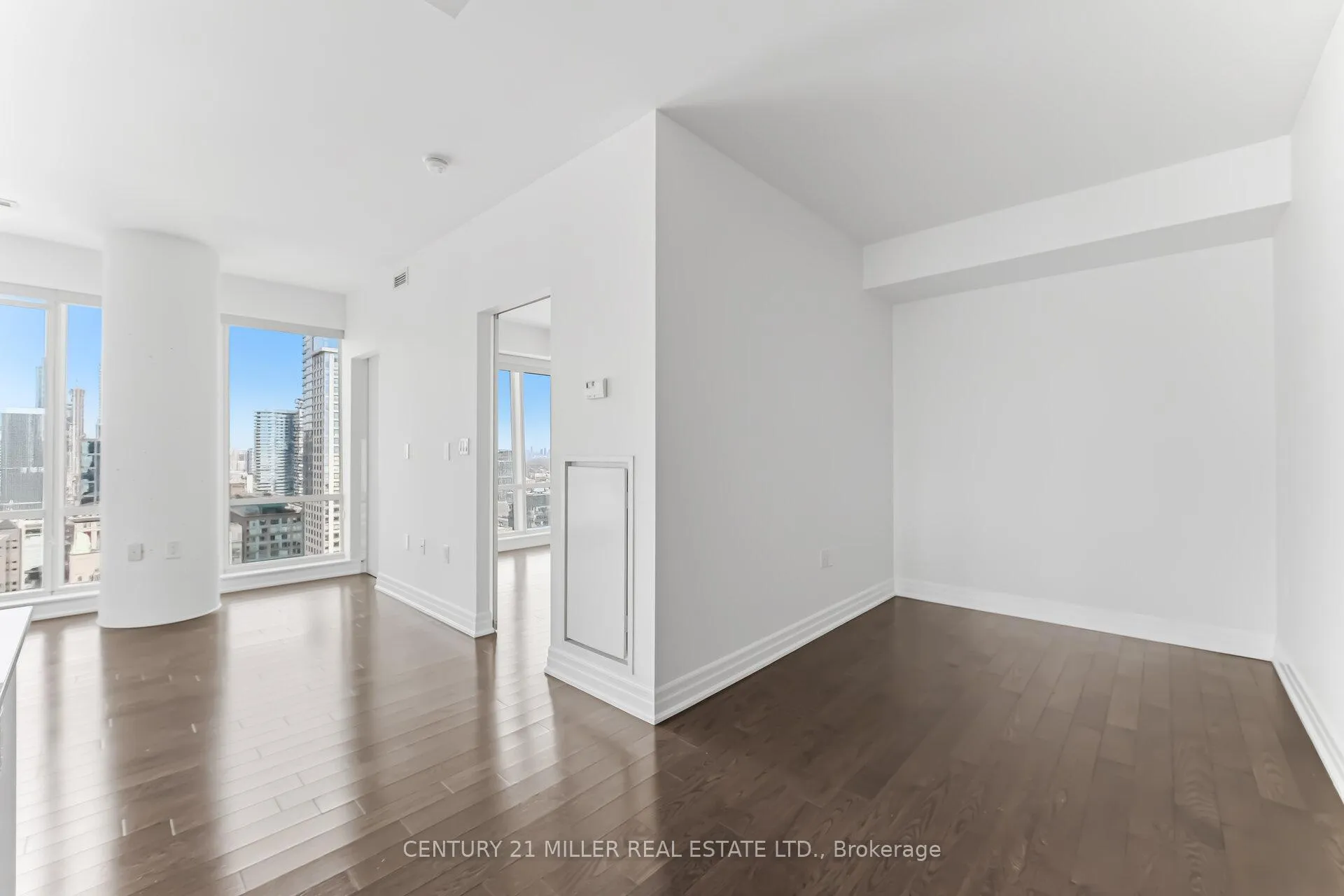 Photo 19 of Unit 3705, 8 The Esplanade, Toronto, Waterfront Communities — HOMEH