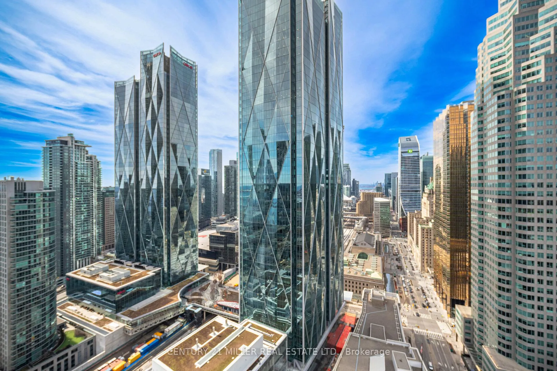 Photo 30 of Unit 3705, 8 The Esplanade, Toronto, Waterfront Communities — HOMEH