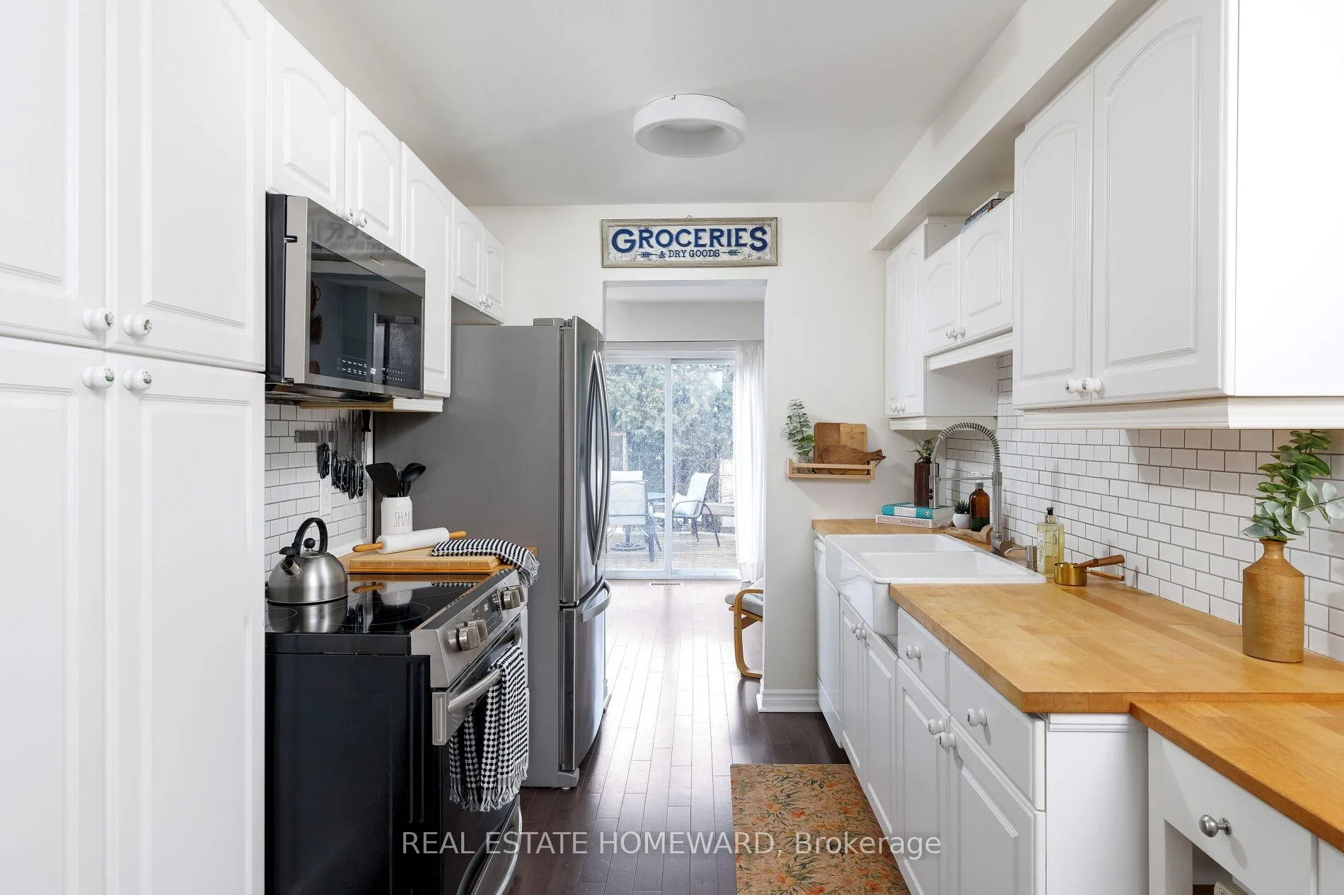 Photo 15 of 1821 Listowell Crescent, Pickering, Liverpool — HOMEH