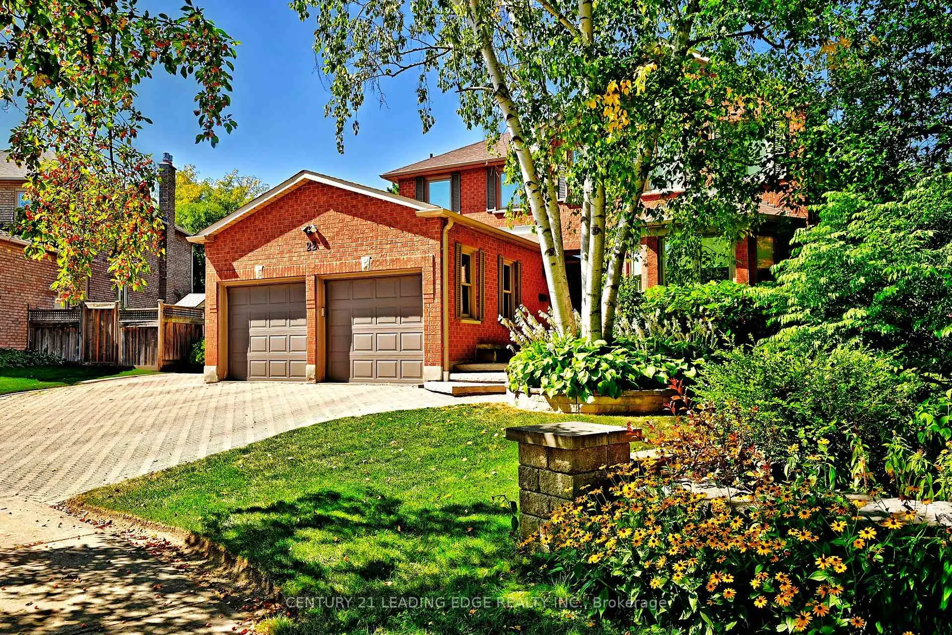Photo 4 of 22 Amberwood Court, Markham, Unionville — HOMEH