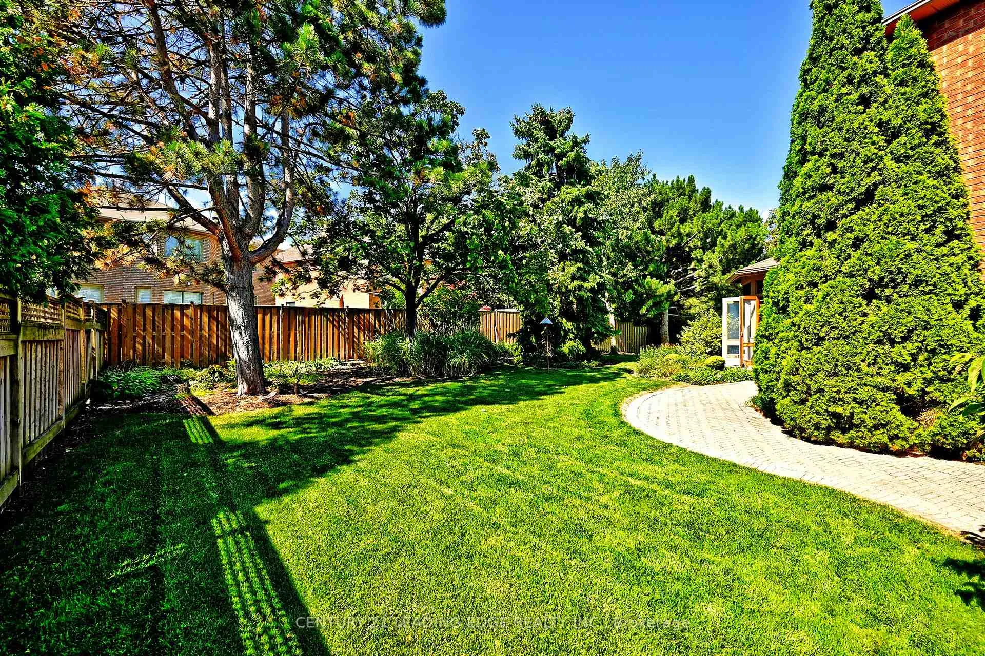 Photo 43 of 22 Amberwood Court, Markham, Unionville — HOMEH