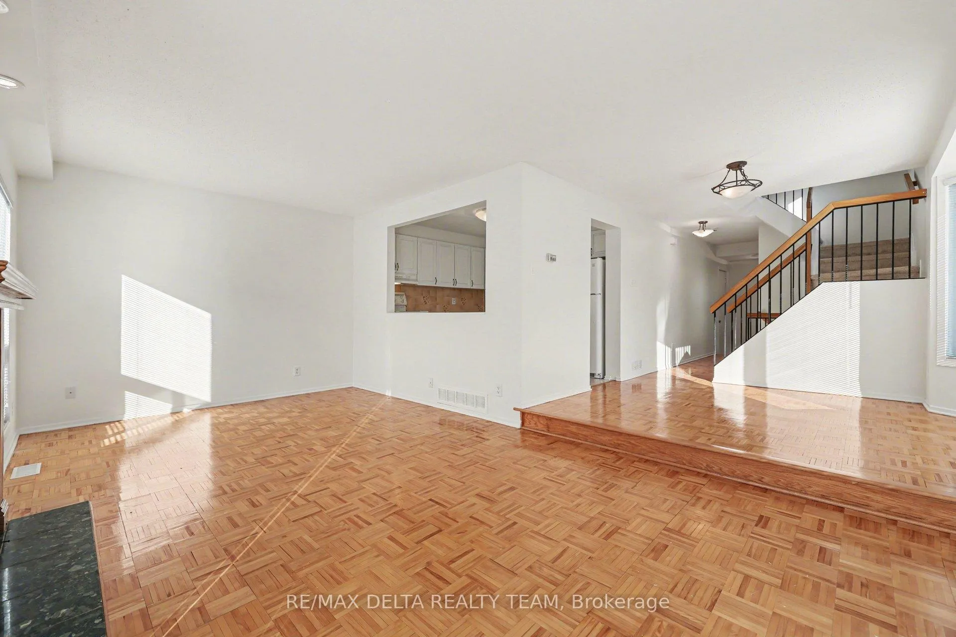 Photo 9 of 8A Millrise Lane, Ottawa, Centrepointe — HOMEH