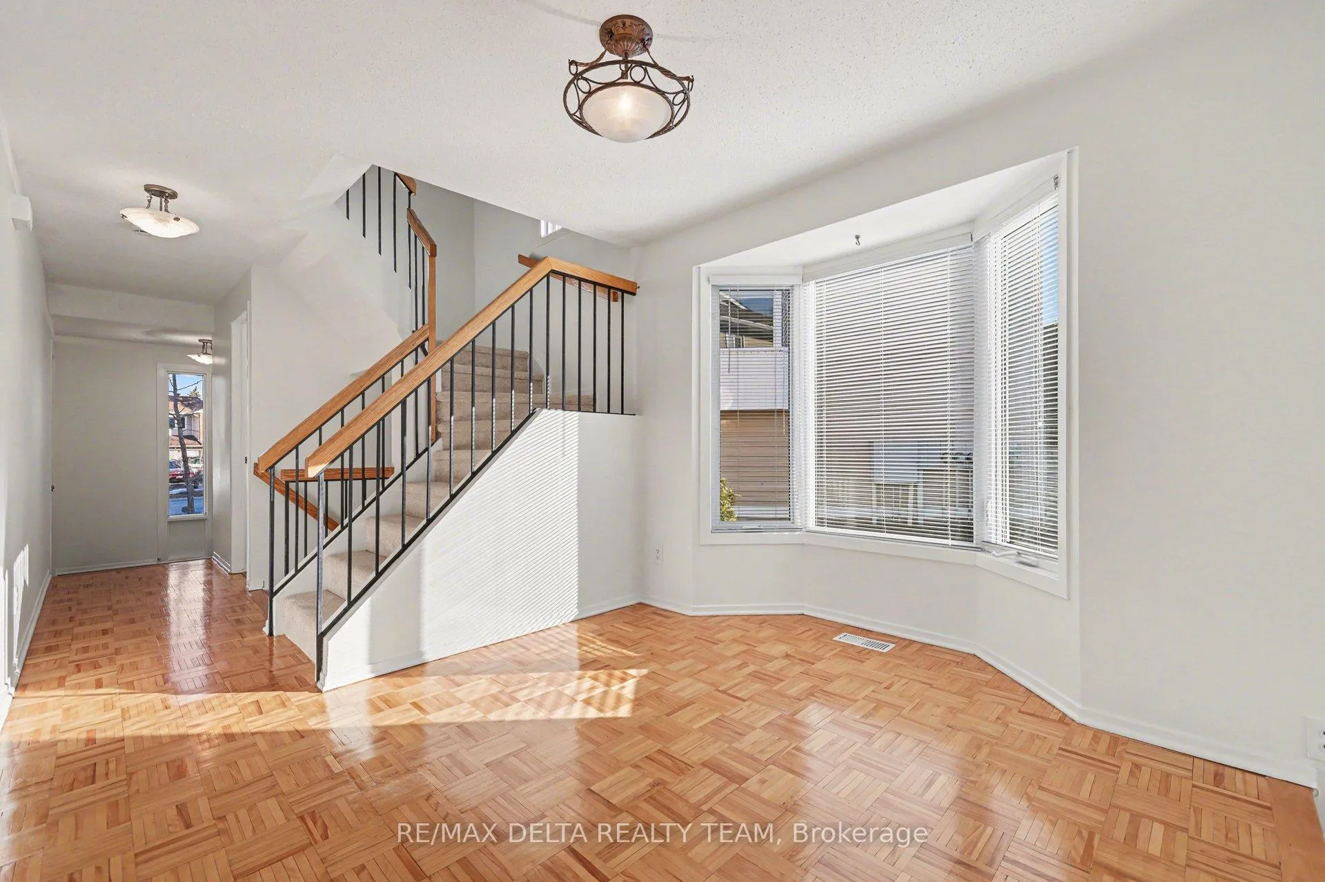 Photo 10 of 8A Millrise Lane, Ottawa, Centrepointe — HOMEH