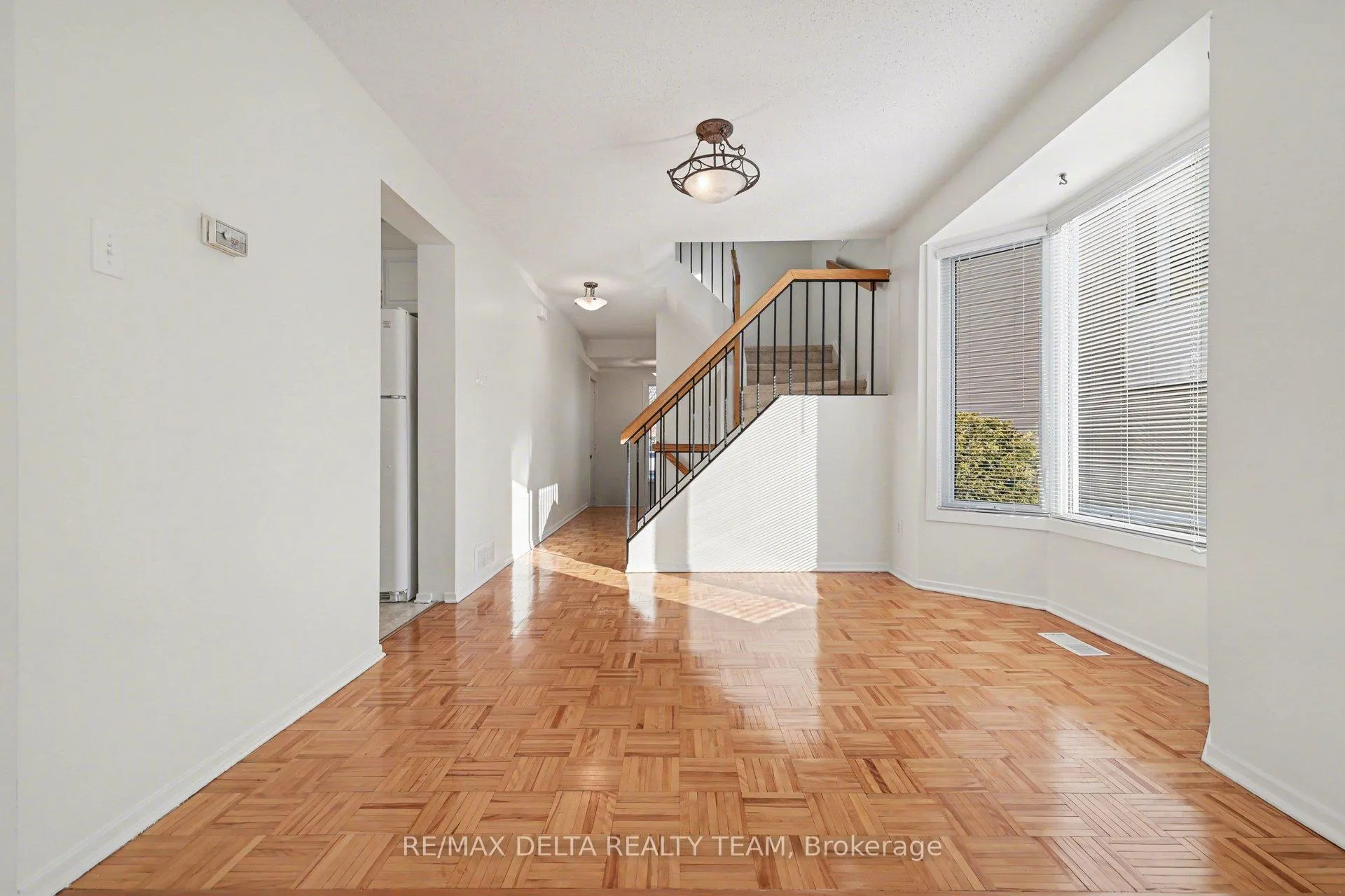 Photo 11 of 8A Millrise Lane, Ottawa, Centrepointe — HOMEH