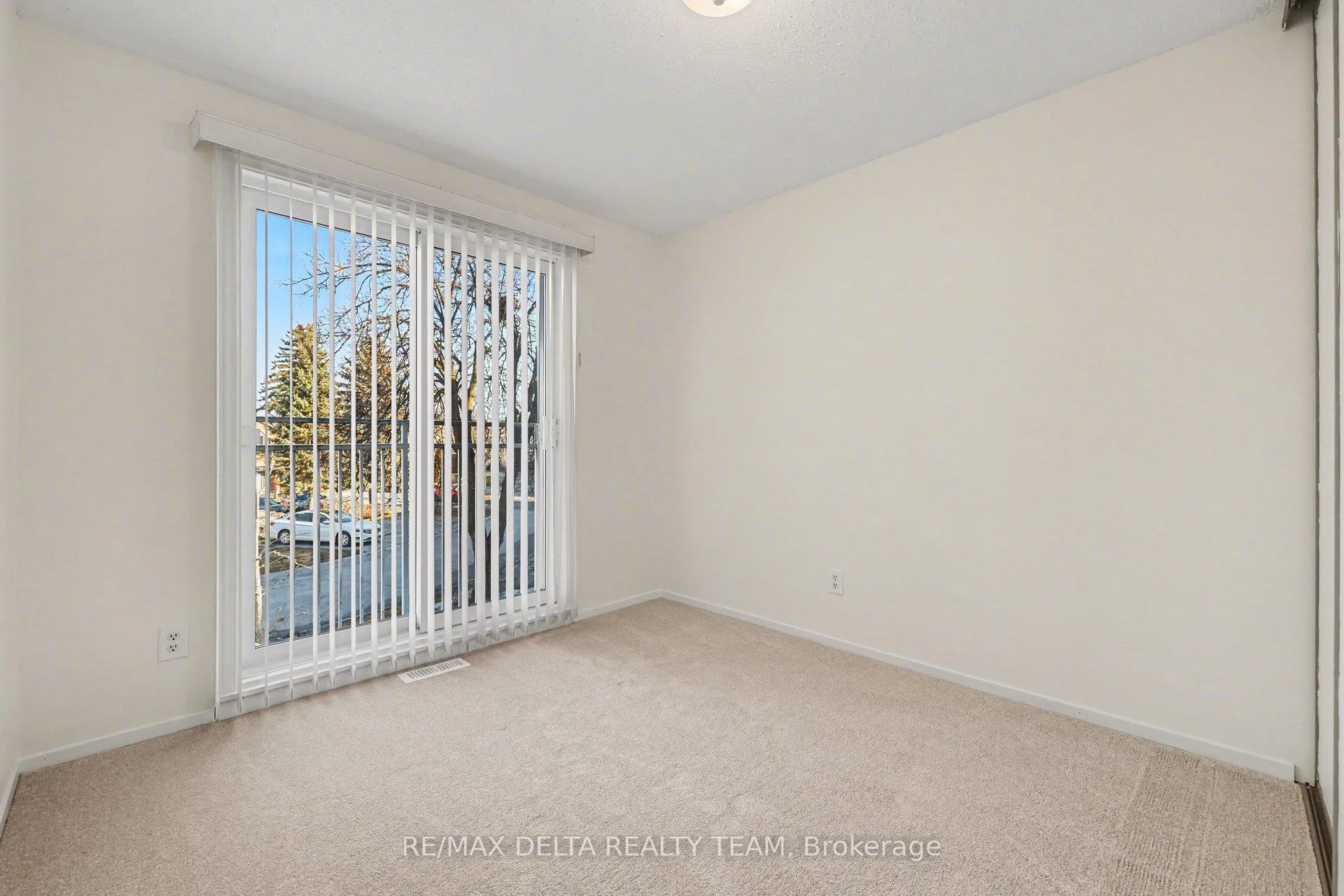Photo 18 of 8A Millrise Lane, Ottawa, Centrepointe — HOMEH