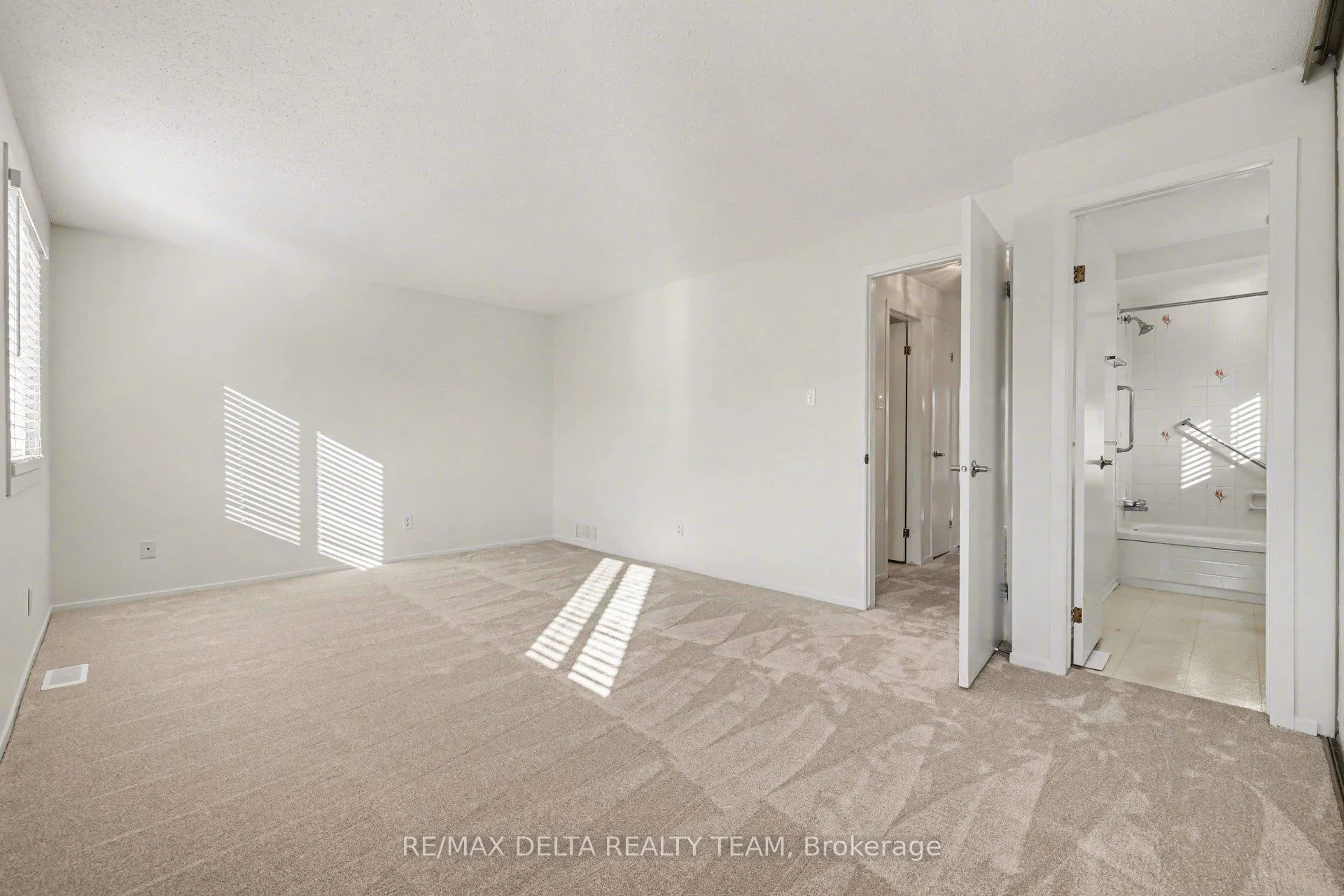 Photo 22 of 8A Millrise Lane, Ottawa, Centrepointe — HOMEH