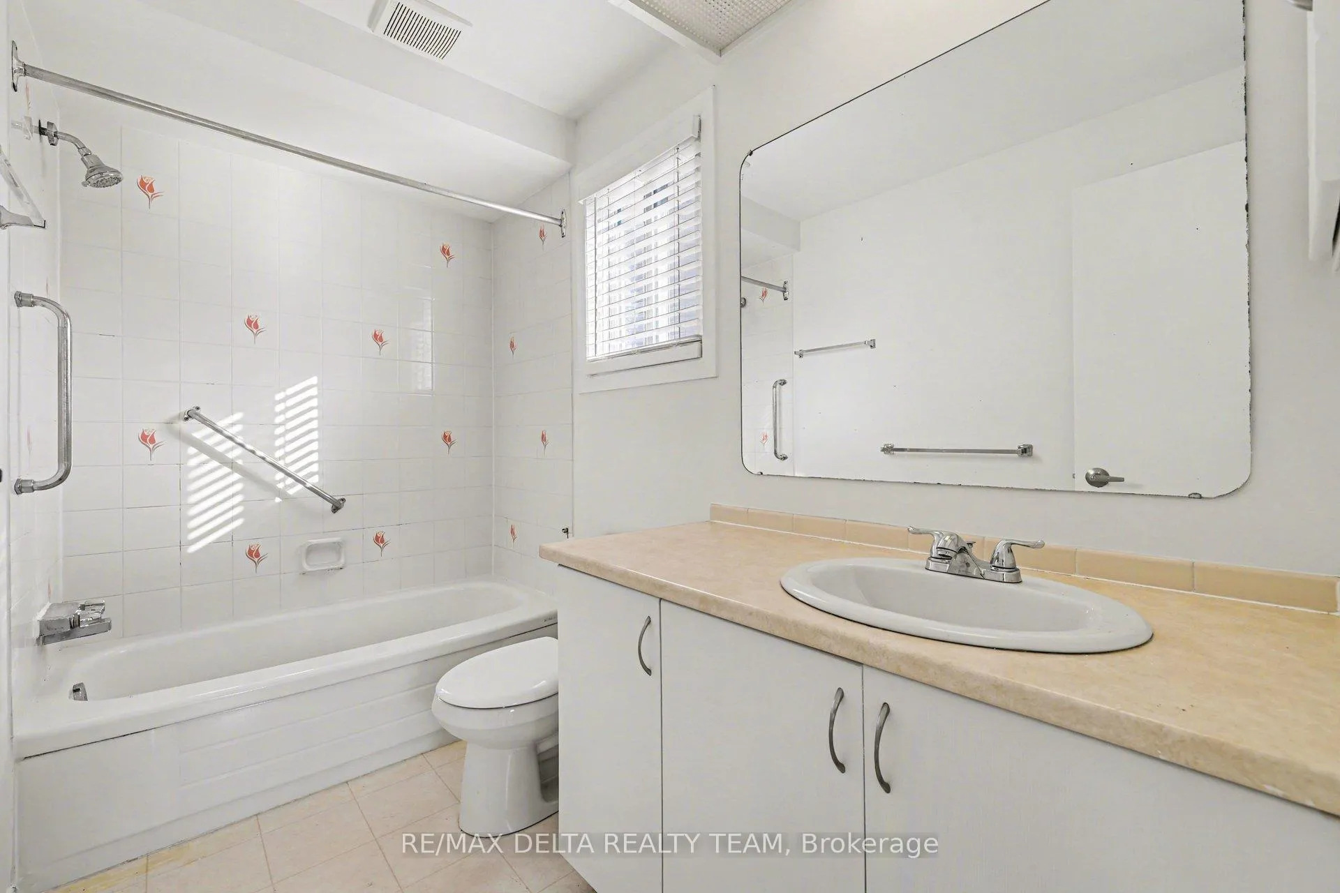 Photo 23 of 8A Millrise Lane, Ottawa, Centrepointe — HOMEH