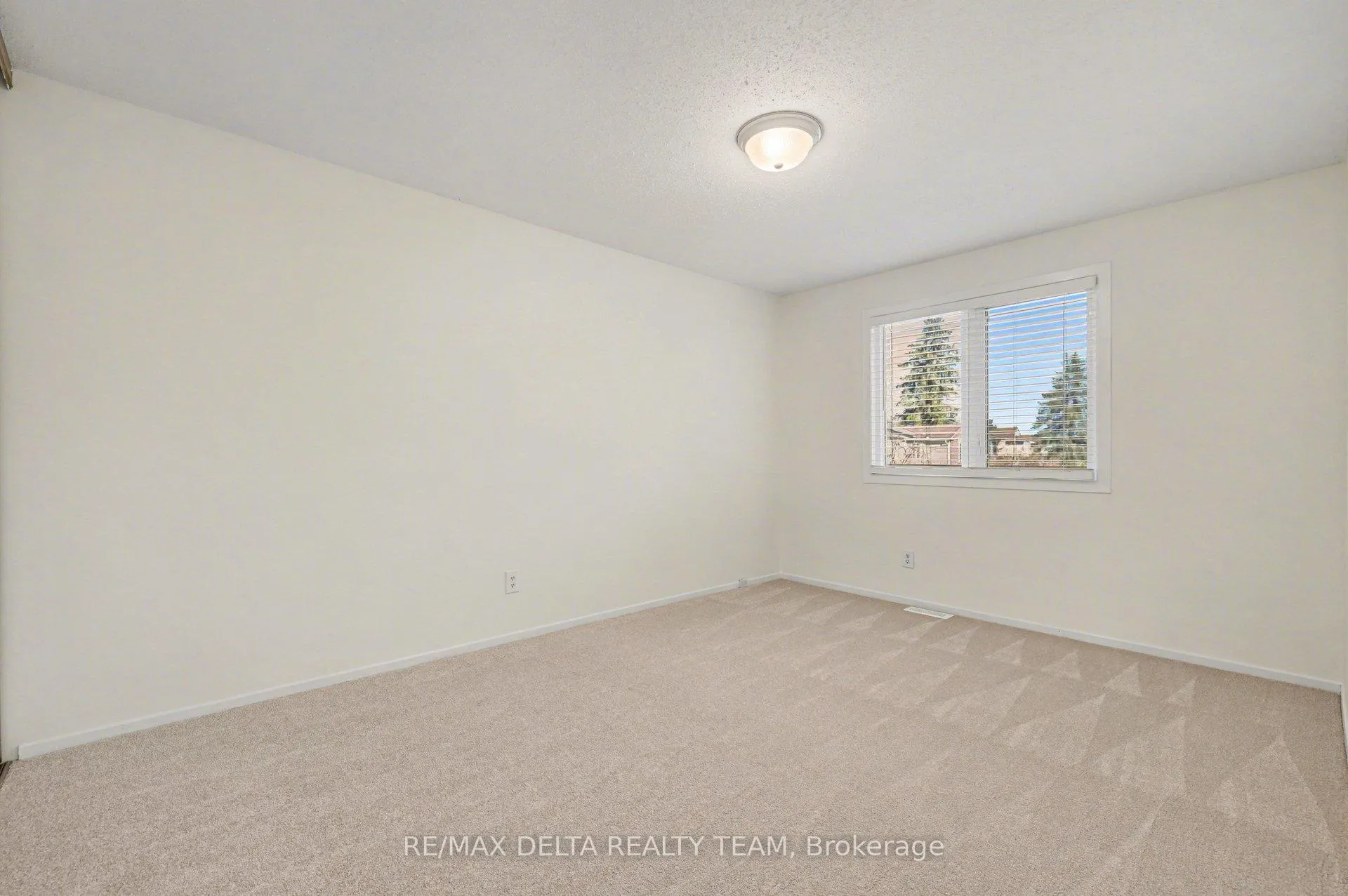 Photo 24 of 8A Millrise Lane, Ottawa, Centrepointe — HOMEH