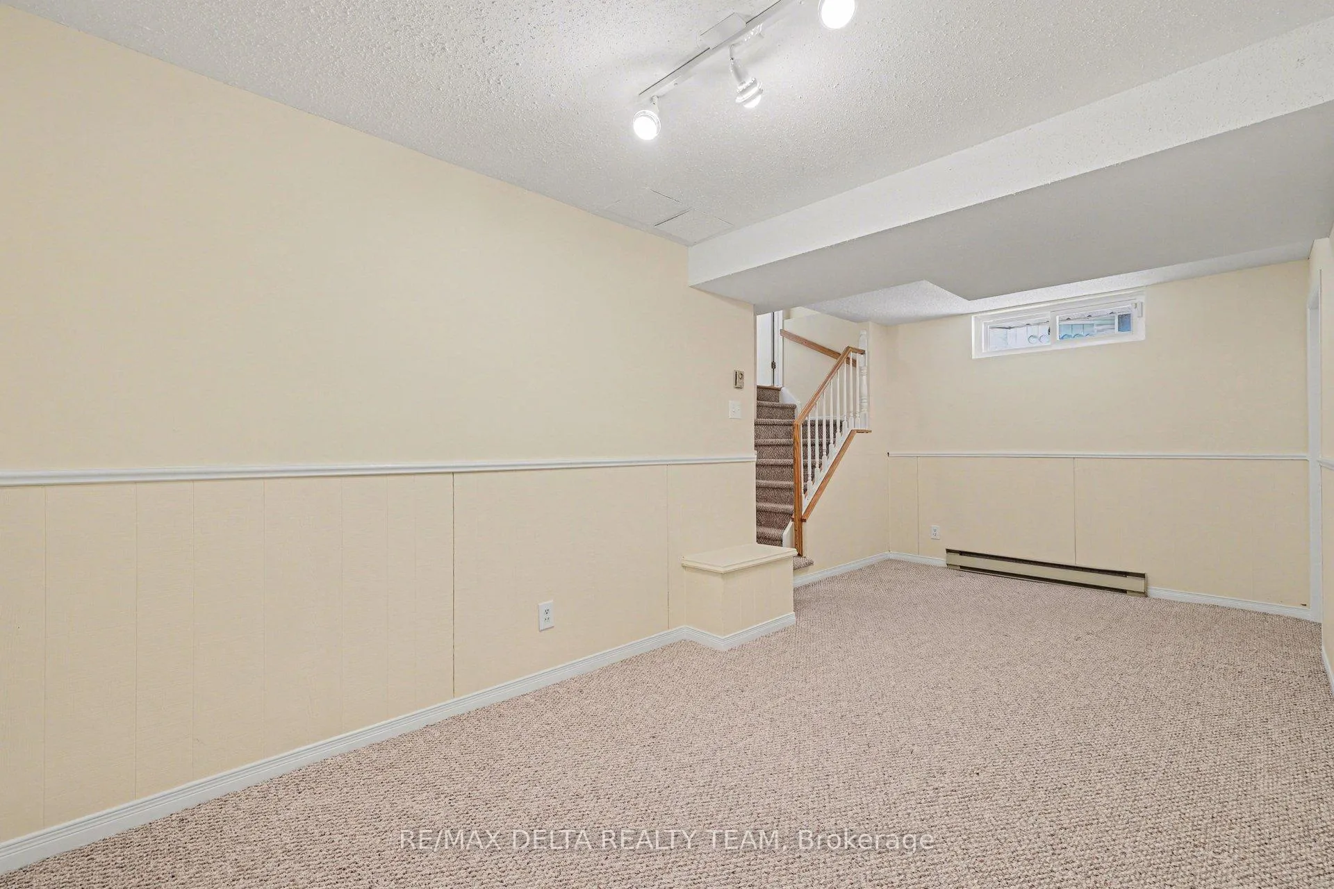 Photo 27 of 8A Millrise Lane, Ottawa, Centrepointe — HOMEH