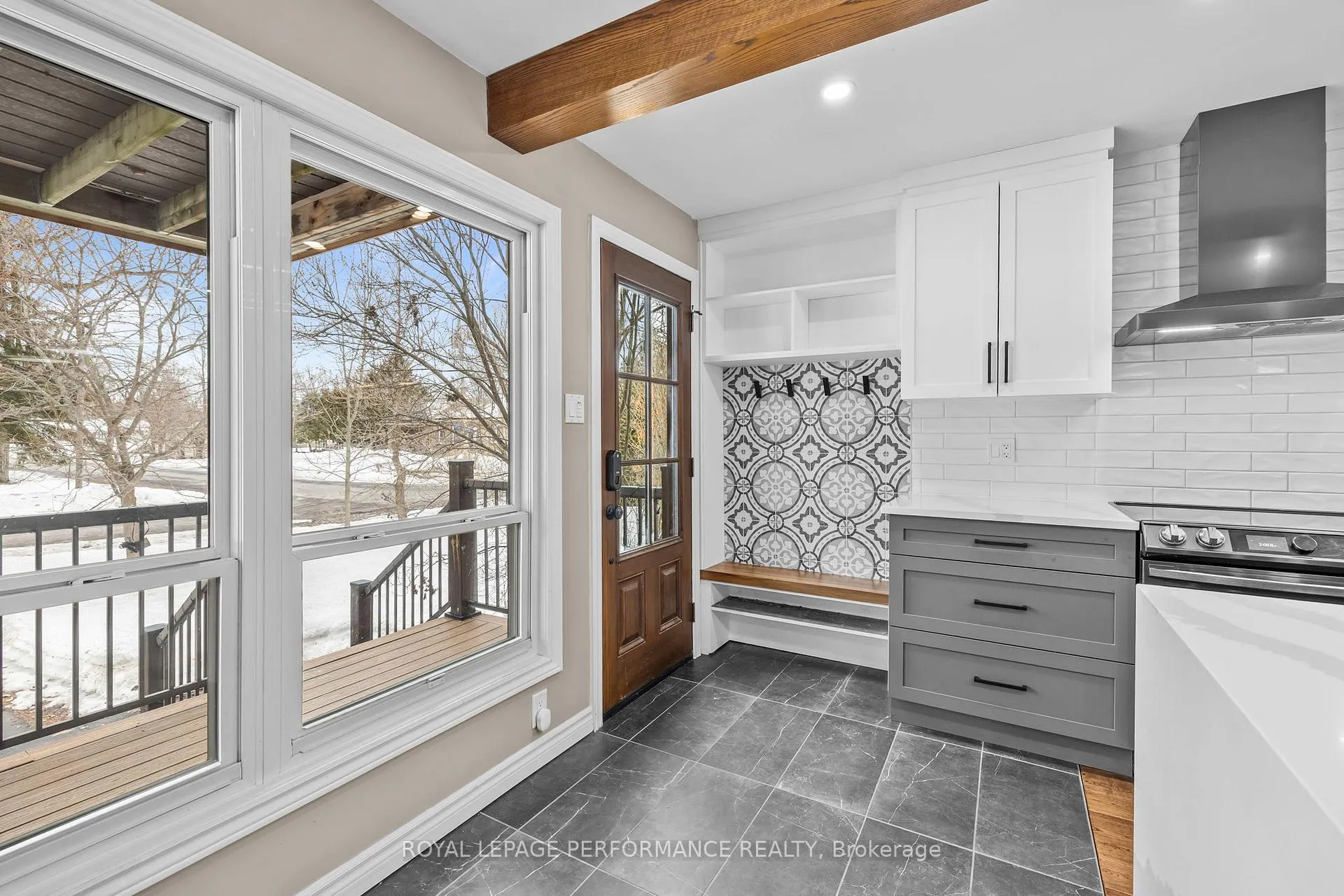 Photo 5 of 1113 Armstrong Road, Ottawa, Cumberland Estates — HOMEH