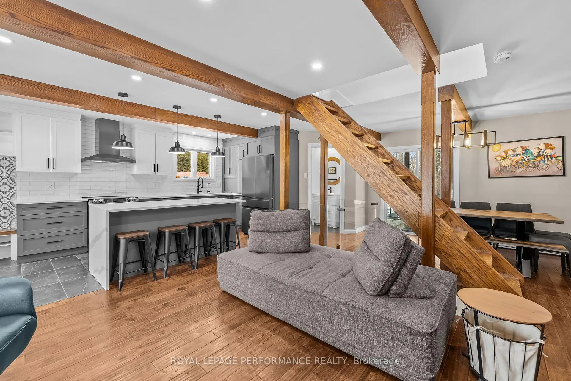 Photo 12 of 1113 Armstrong Road, Ottawa, Cumberland Estates — HOMEH