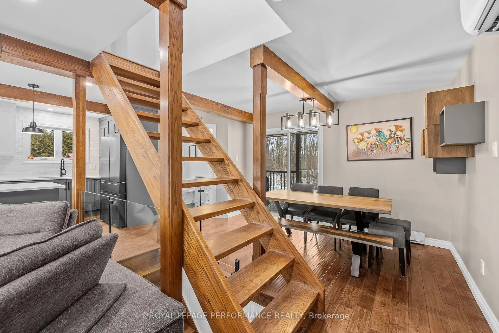Photo 13 of 1113 Armstrong Road, Ottawa, Cumberland Estates — HOMEH