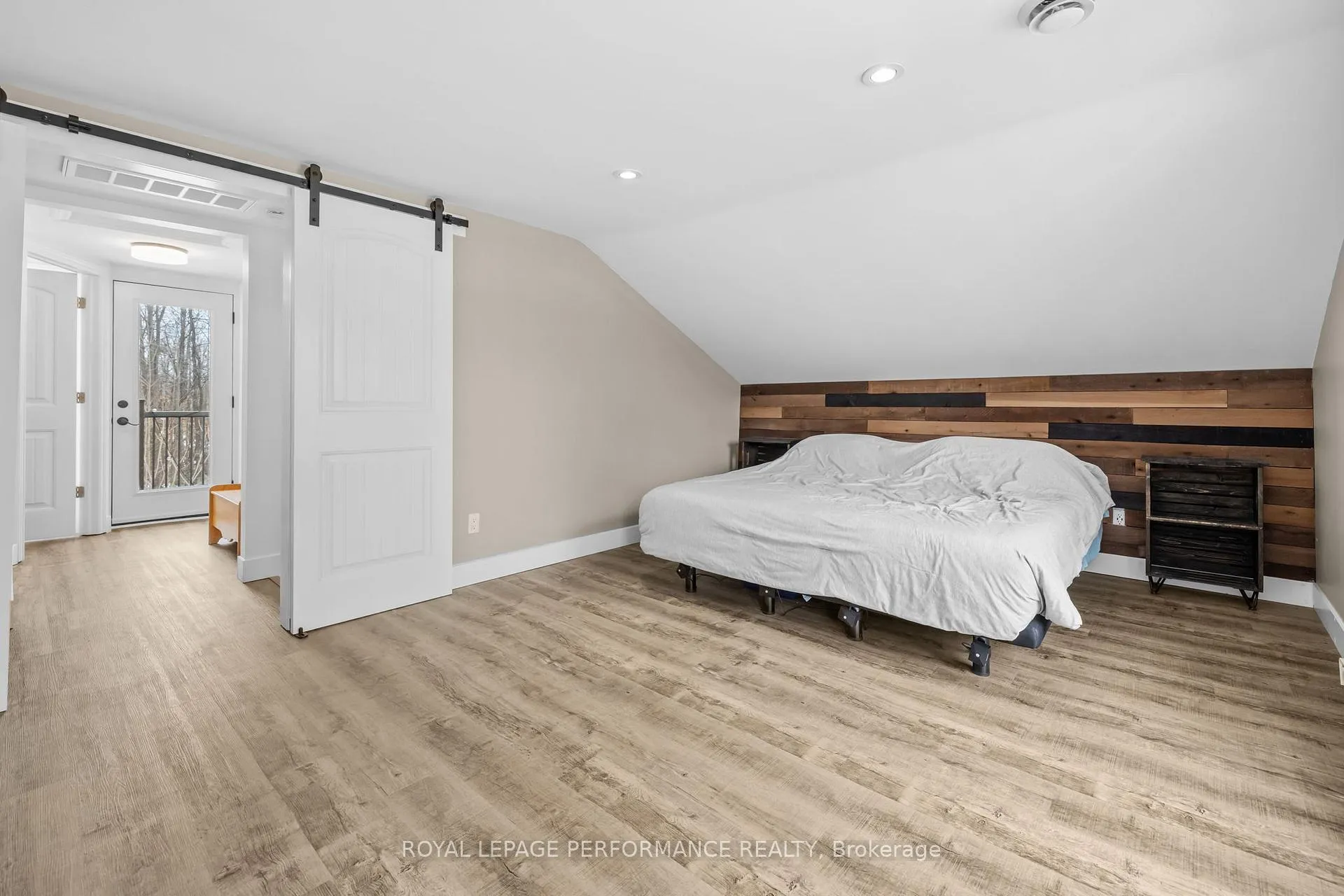 Photo 18 of 1113 Armstrong Road, Ottawa, Cumberland Estates — HOMEH