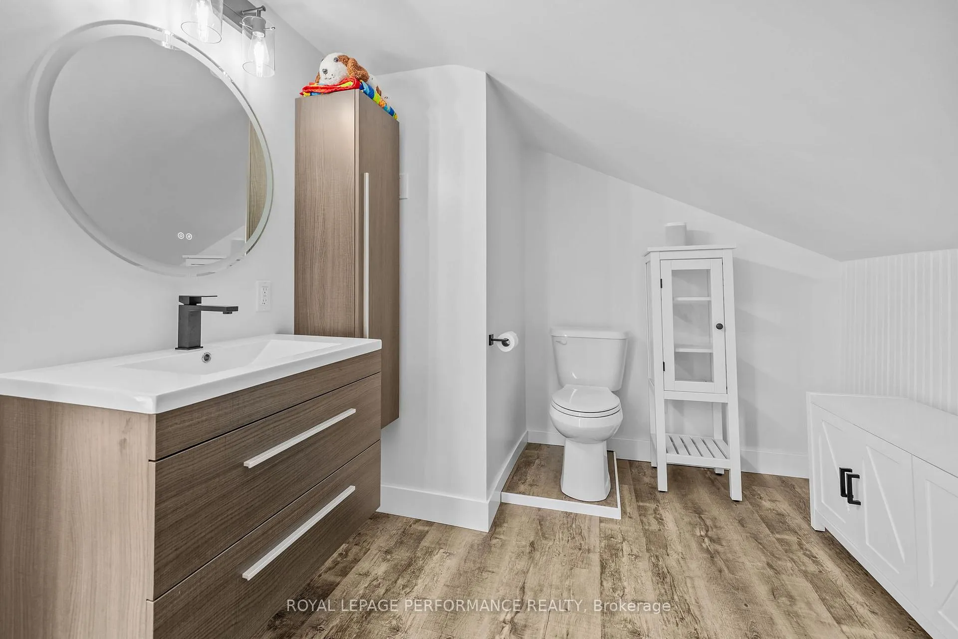 Photo 22 of 1113 Armstrong Road, Ottawa, Cumberland Estates — HOMEH