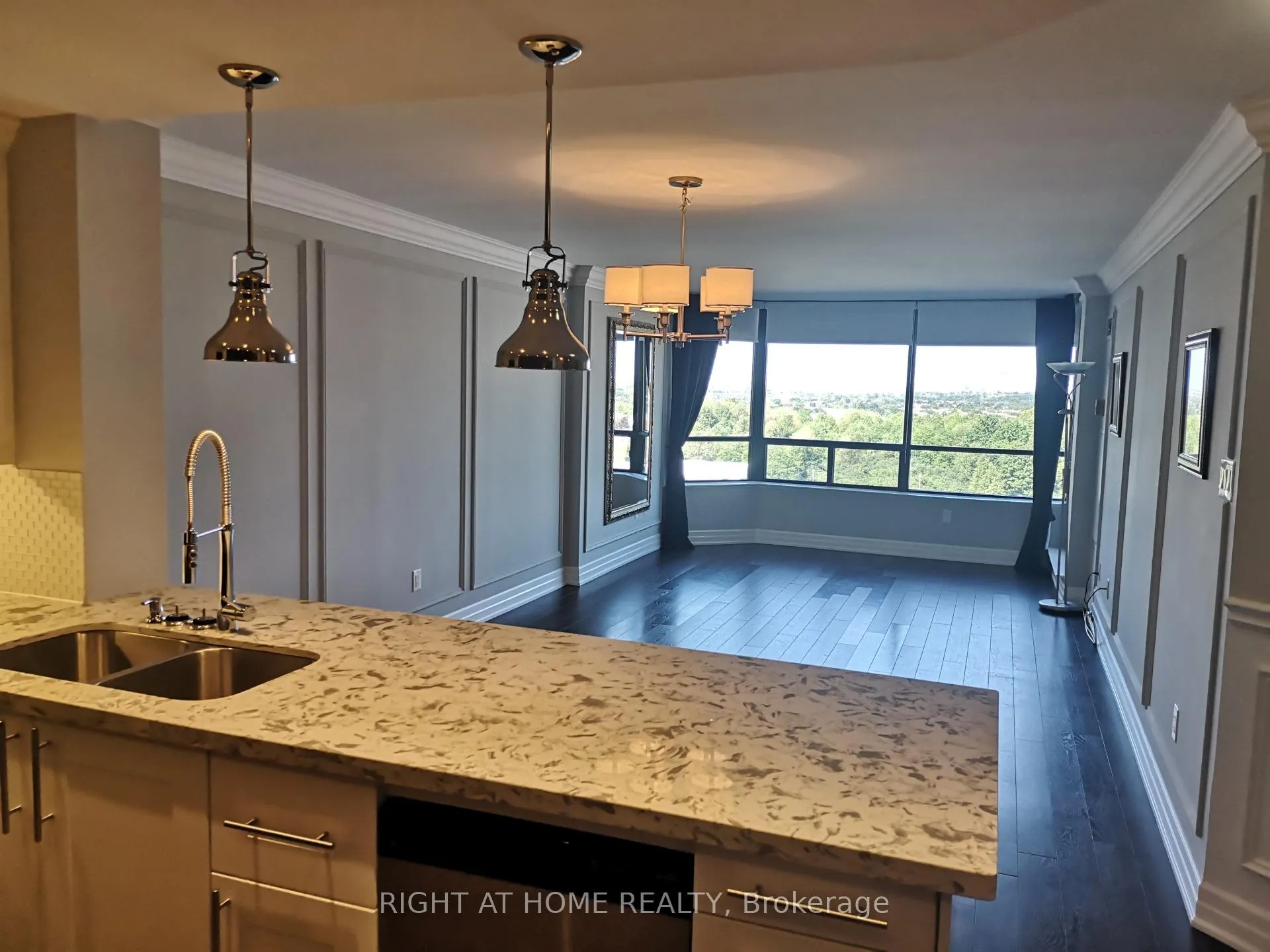 Photo 6 of Unit 1102, 7440 Bathurst Street, Vaughan, Brownridge — HOMEH