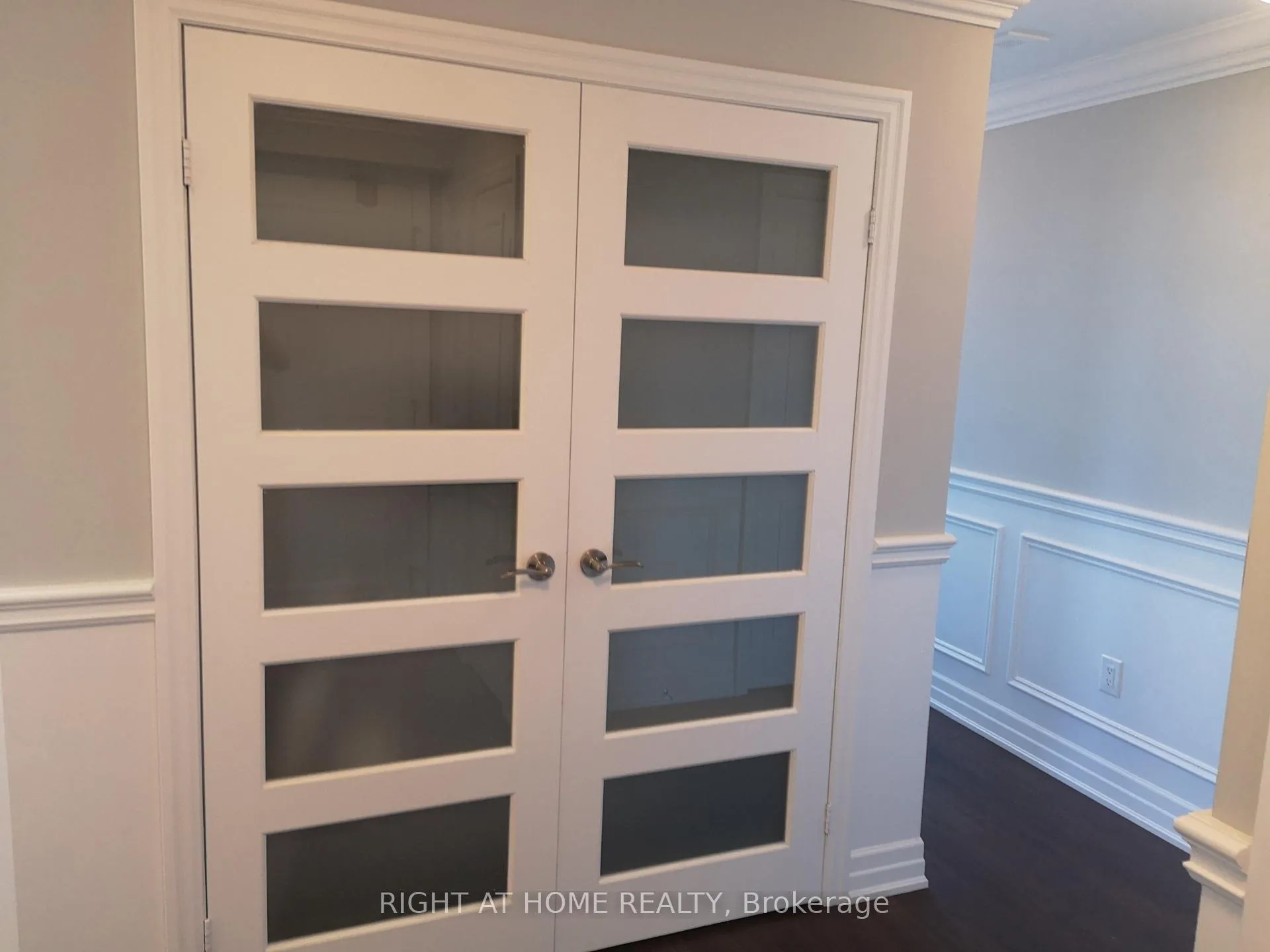 Photo 8 of Unit 1102, 7440 Bathurst Street, Vaughan, Brownridge — HOMEH