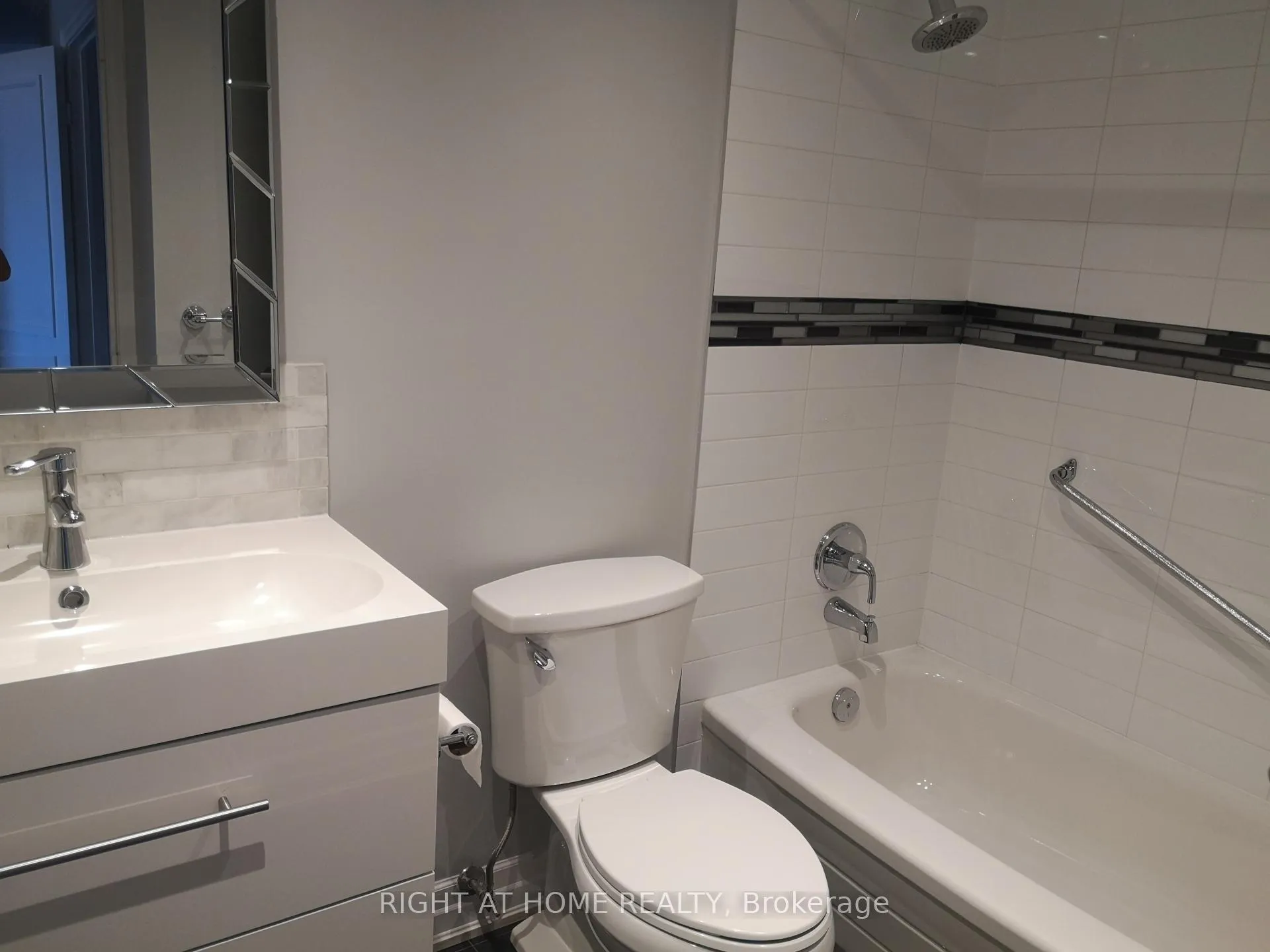Photo 21 of Unit 1102, 7440 Bathurst Street, Vaughan, Brownridge — HOMEH