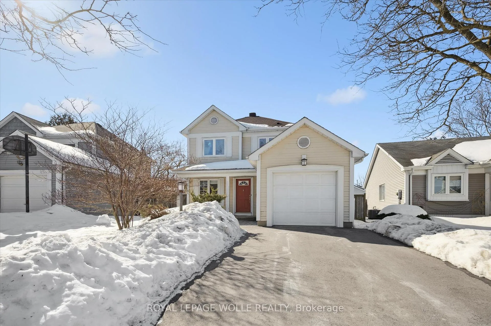 Photo 1 of 536 Westvale Drive, Waterloo — HOMEH