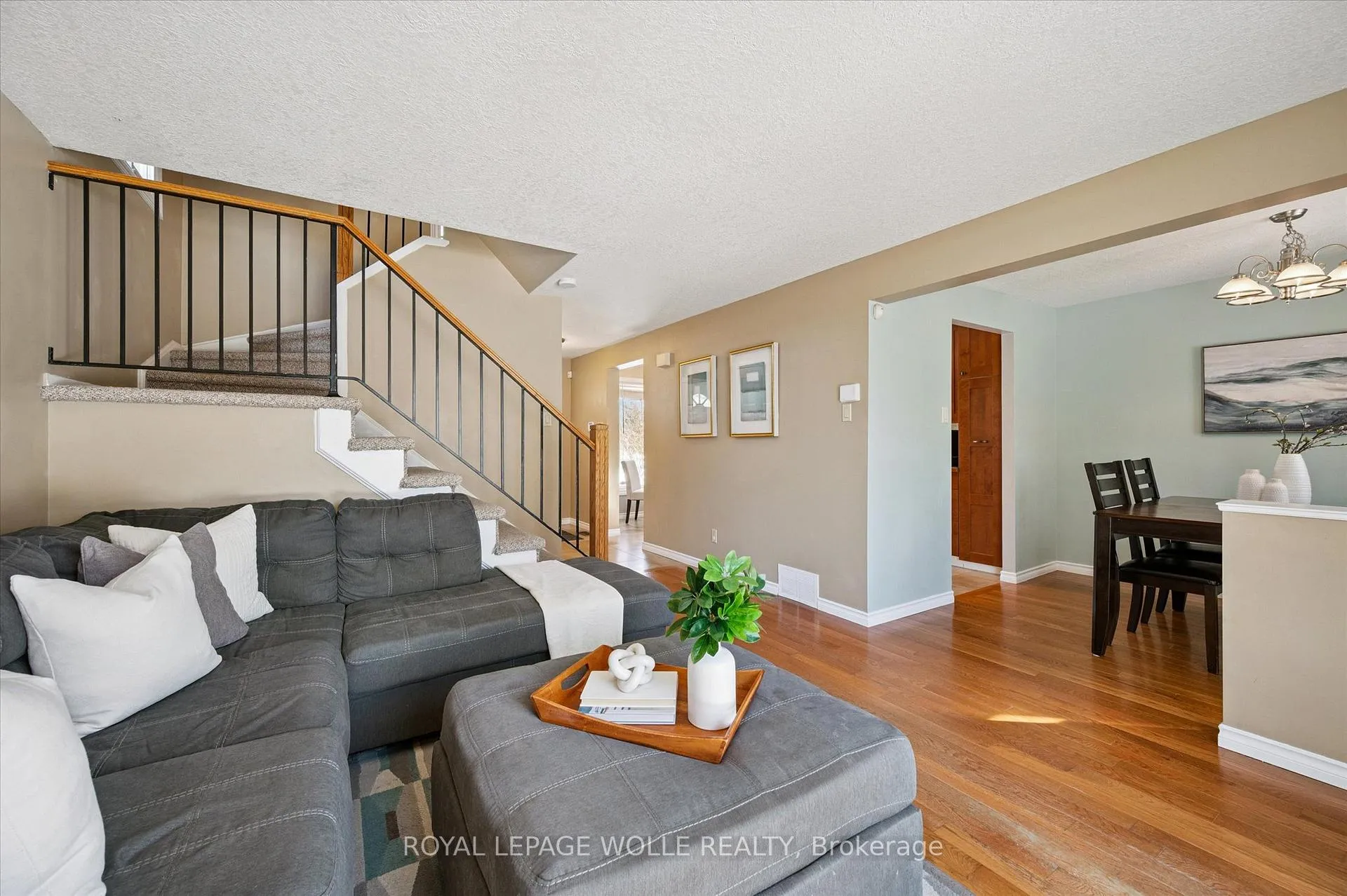 Photo 8 of 536 Westvale Drive, Waterloo — HOMEH
