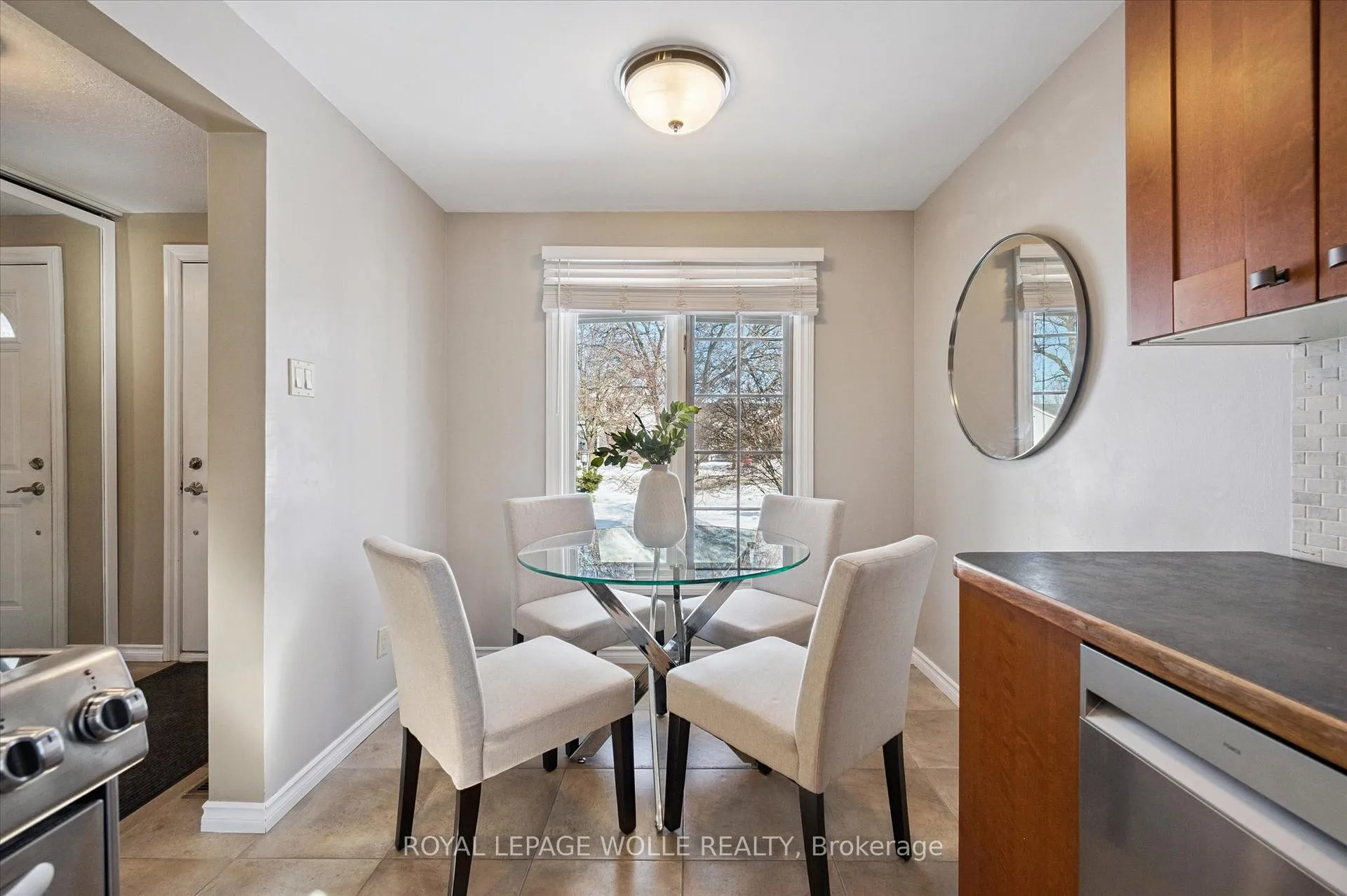 Photo 12 of 536 Westvale Drive, Waterloo — HOMEH
