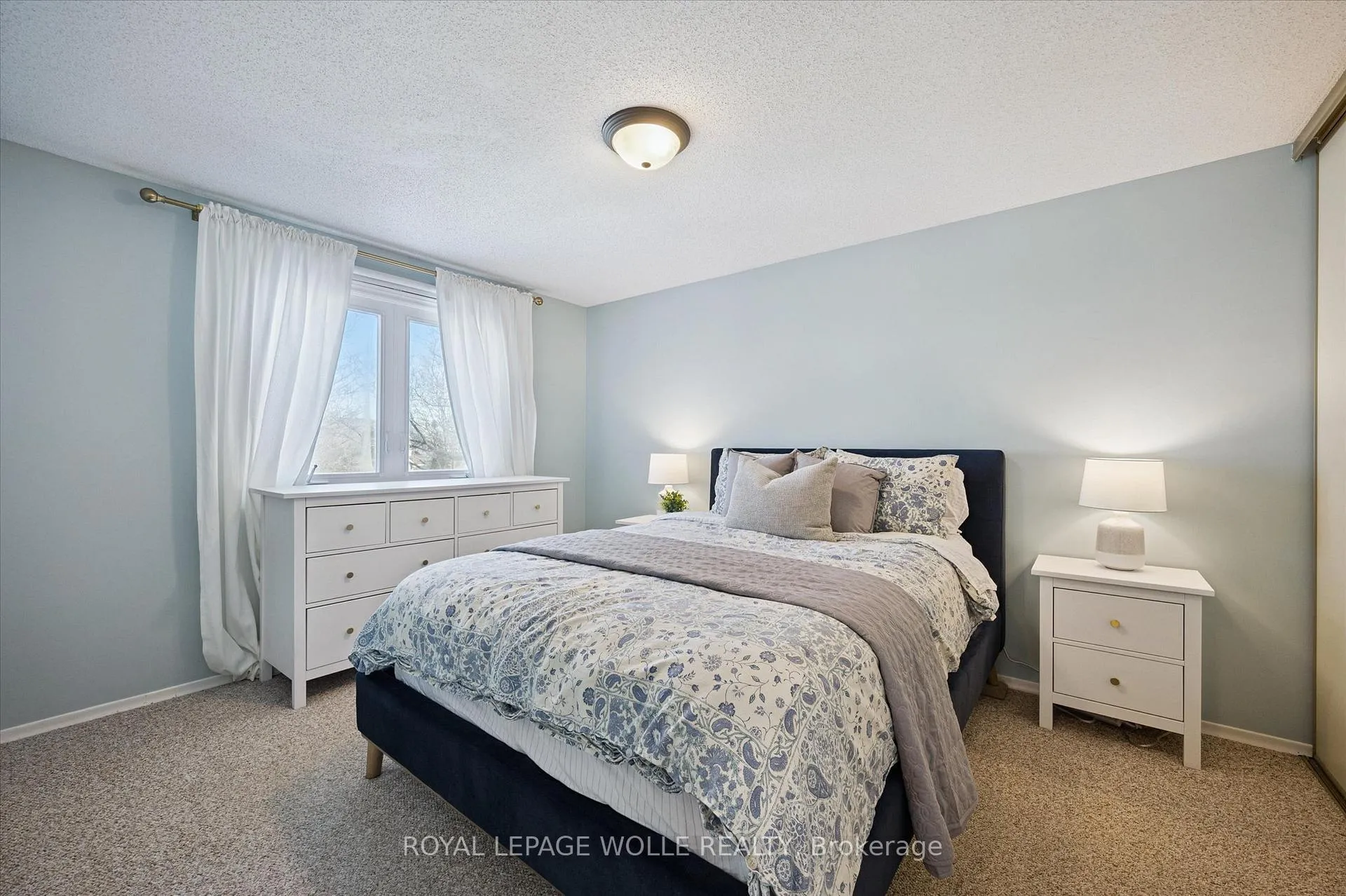 Photo 13 of 536 Westvale Drive, Waterloo — HOMEH