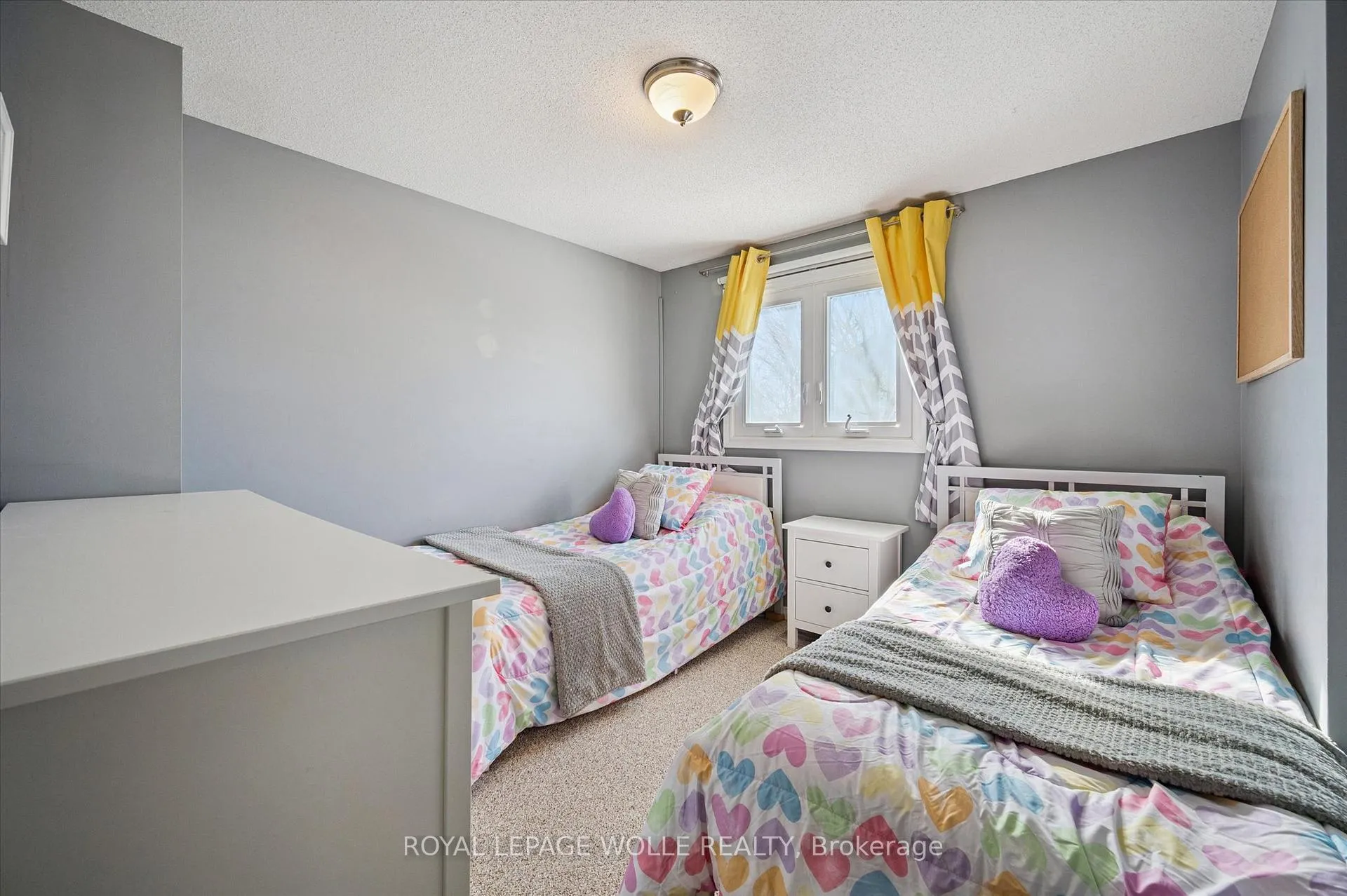 Photo 15 of 536 Westvale Drive, Waterloo — HOMEH