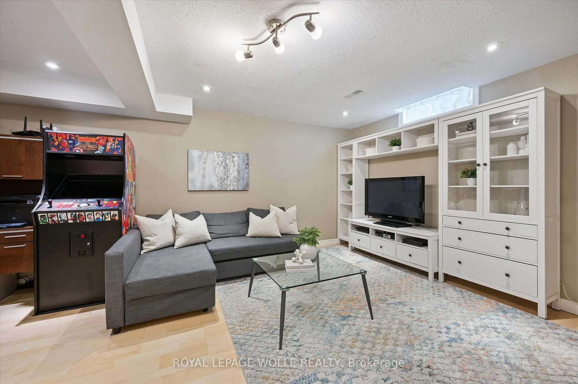 Photo 20 of 536 Westvale Drive, Waterloo — HOMEH