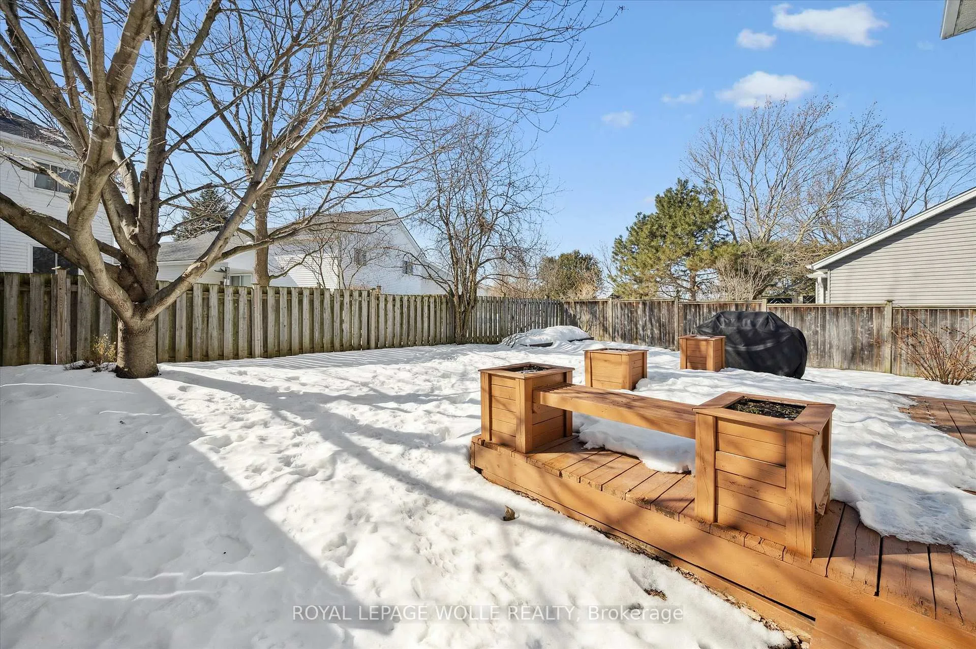 Photo 26 of 536 Westvale Drive, Waterloo — HOMEH