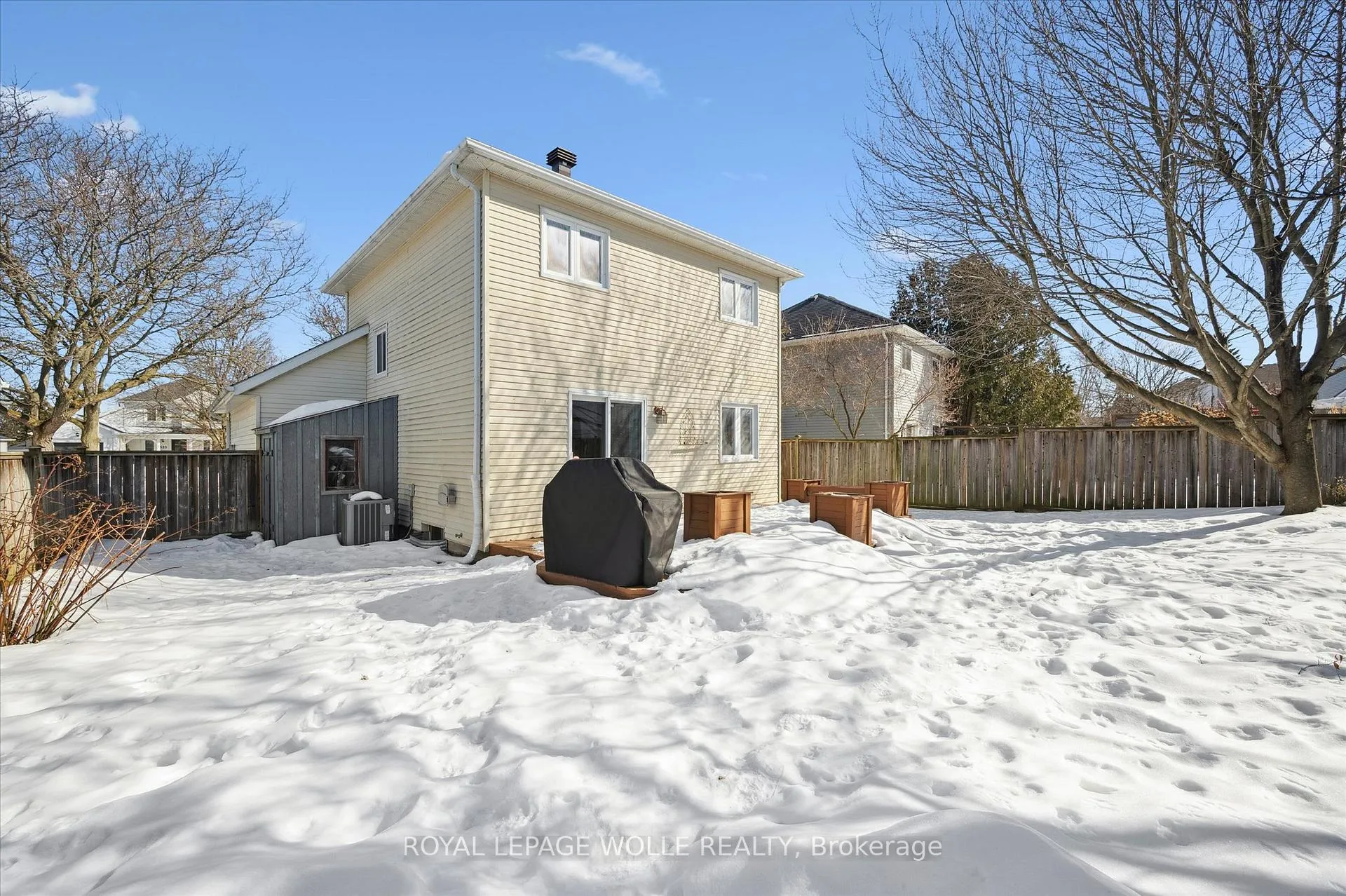 Photo 28 of 536 Westvale Drive, Waterloo — HOMEH