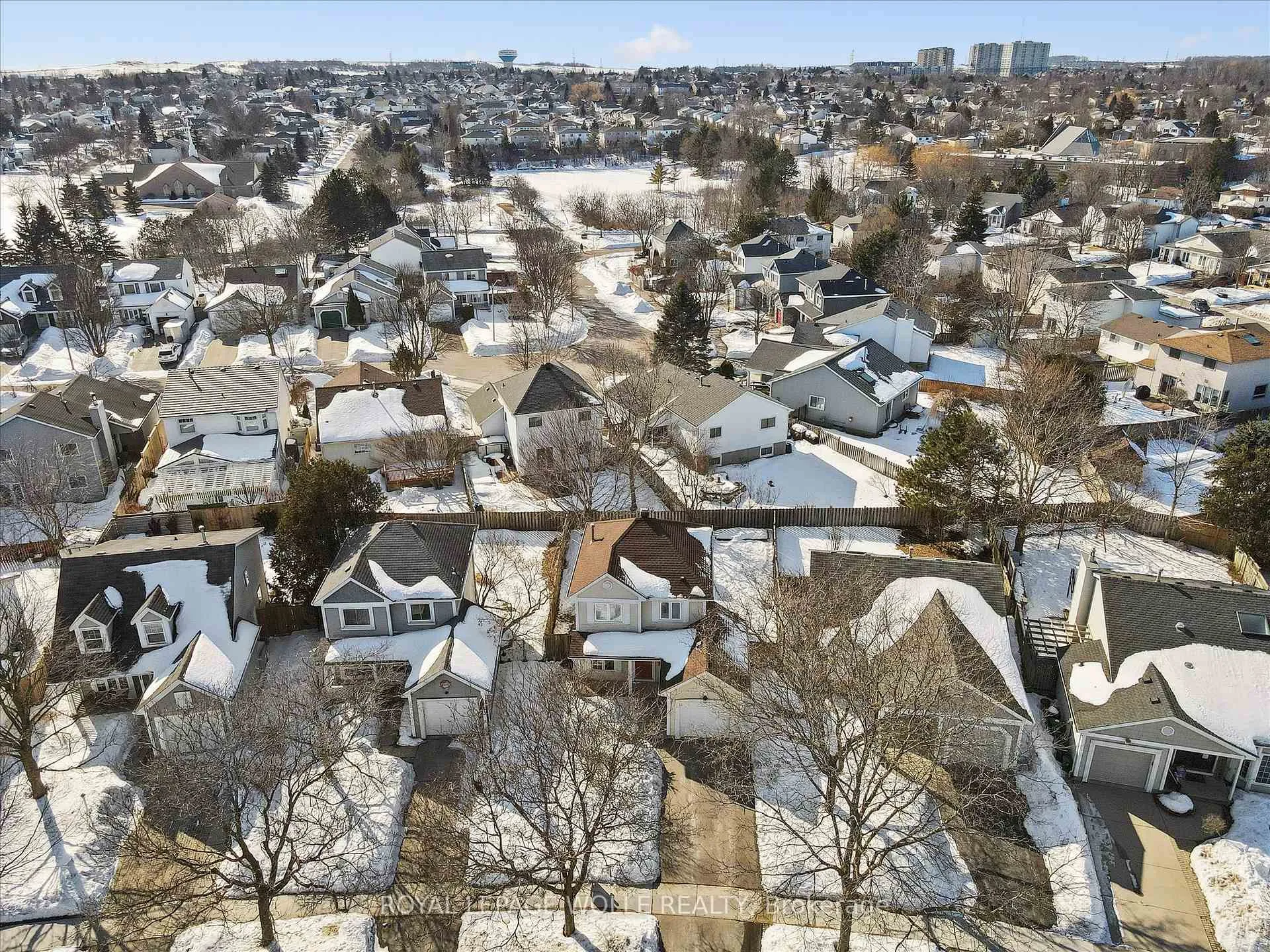 Photo 34 of 536 Westvale Drive, Waterloo — HOMEH