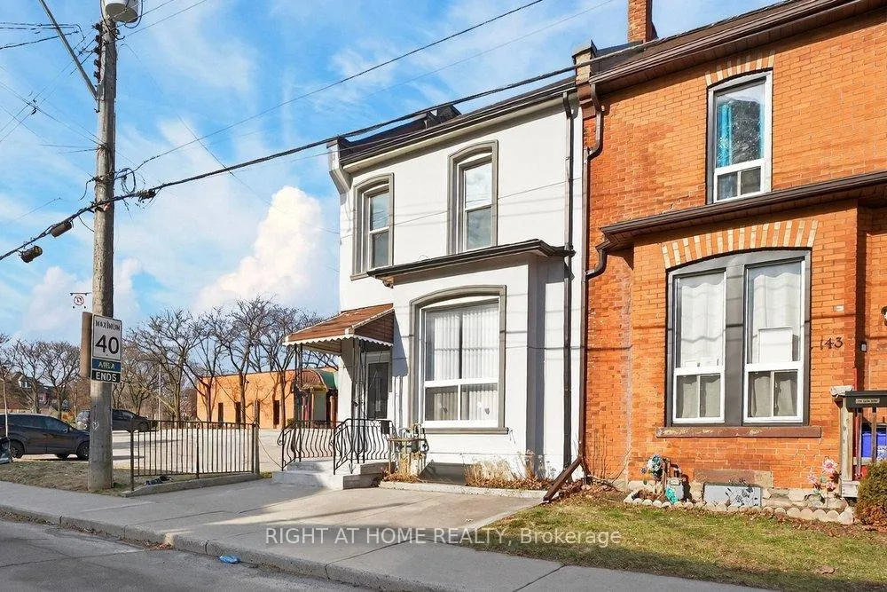 Photo 2 of 141 Ray Street N, Hamilton, Strathcona — HOMEH