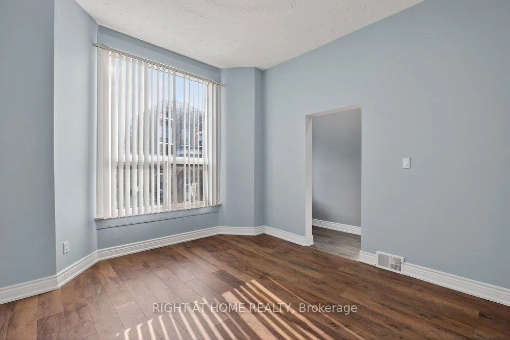 Photo 6 of 141 Ray Street N, Hamilton, Strathcona — HOMEH