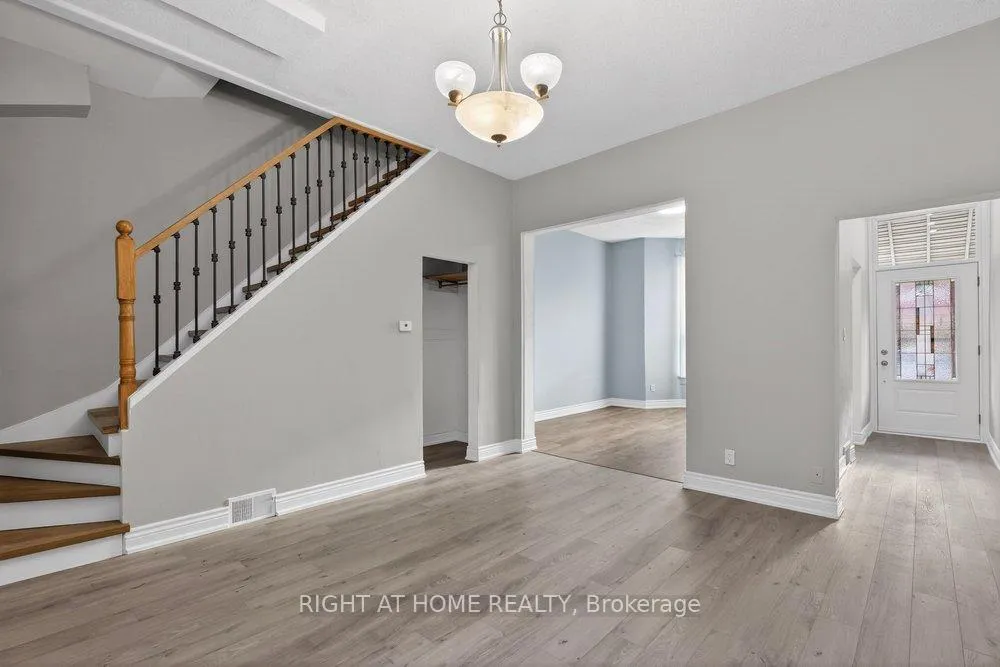 Photo 8 of 141 Ray Street N, Hamilton, Strathcona — HOMEH