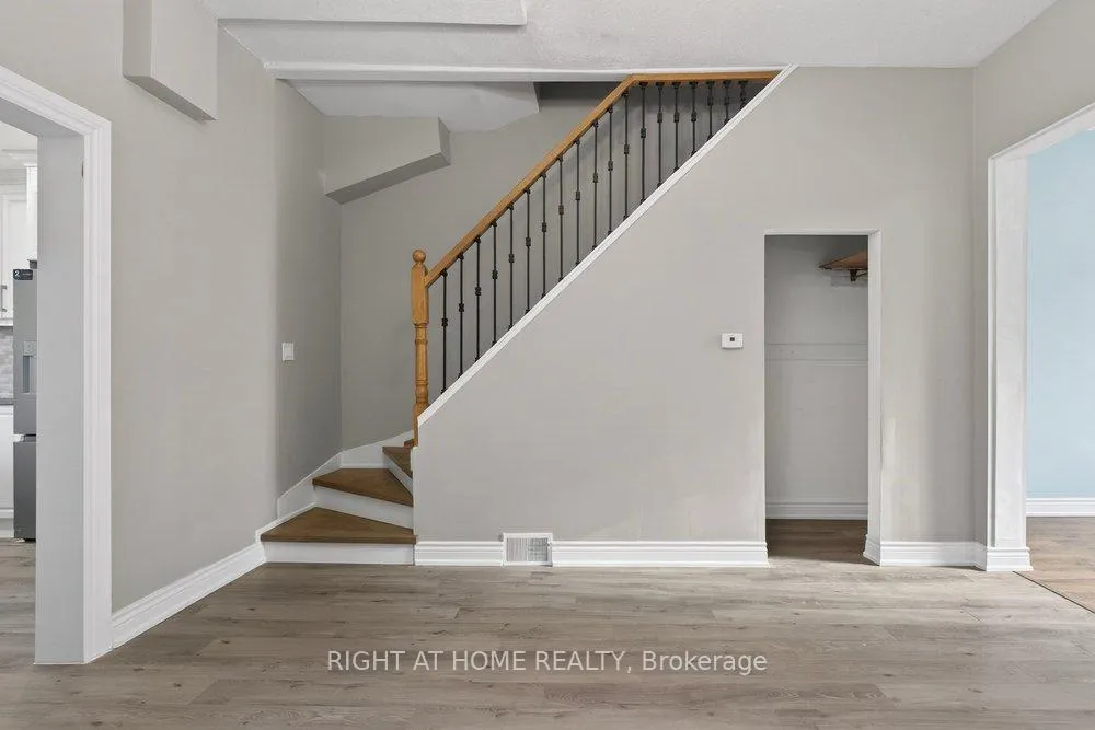 Photo 9 of 141 Ray Street N, Hamilton, Strathcona — HOMEH