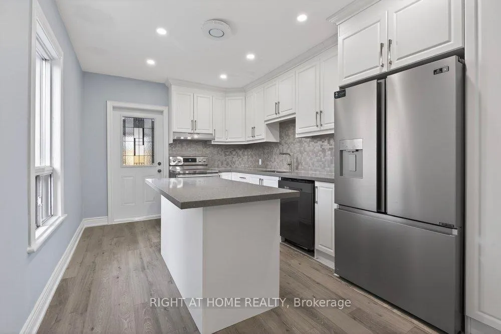 Photo 13 of 141 Ray Street N, Hamilton, Strathcona — HOMEH