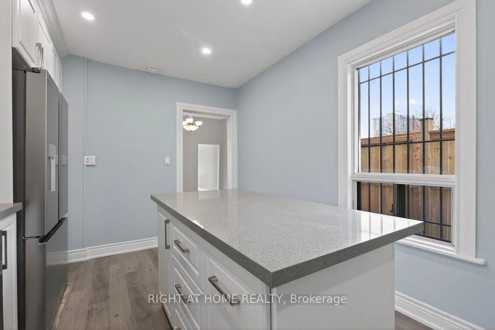 Photo 15 of 141 Ray Street N, Hamilton, Strathcona — HOMEH