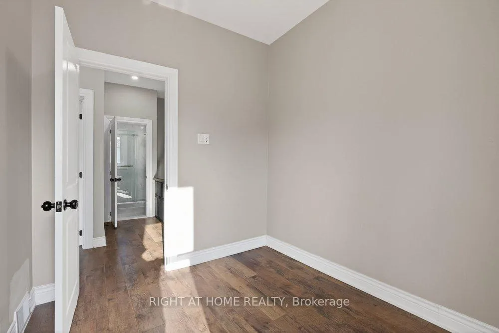 Photo 23 of 141 Ray Street N, Hamilton, Strathcona — HOMEH