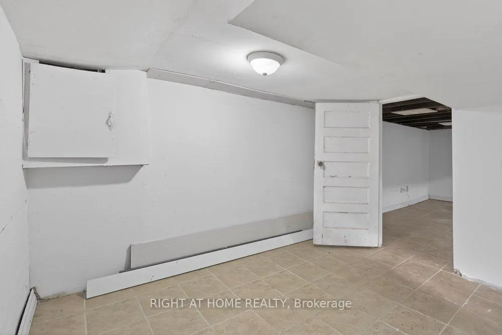 Photo 31 of 141 Ray Street N, Hamilton, Strathcona — HOMEH